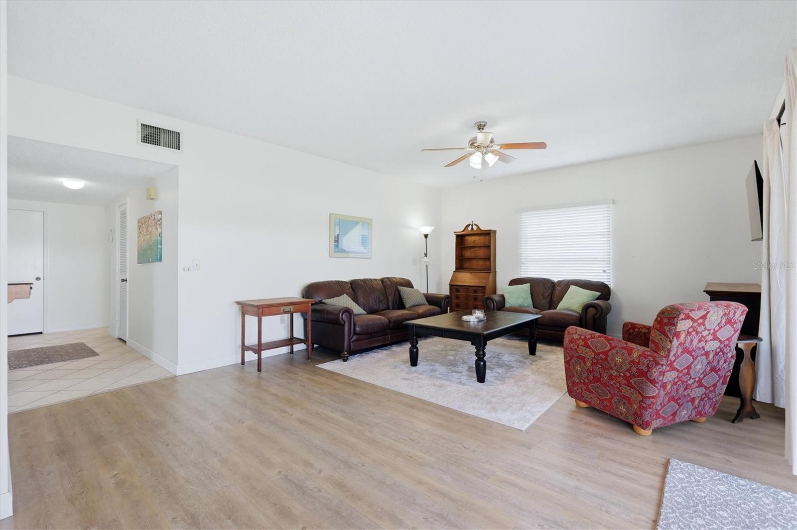 Image 11 of 48 For 5887 Tidewood Avenue 2