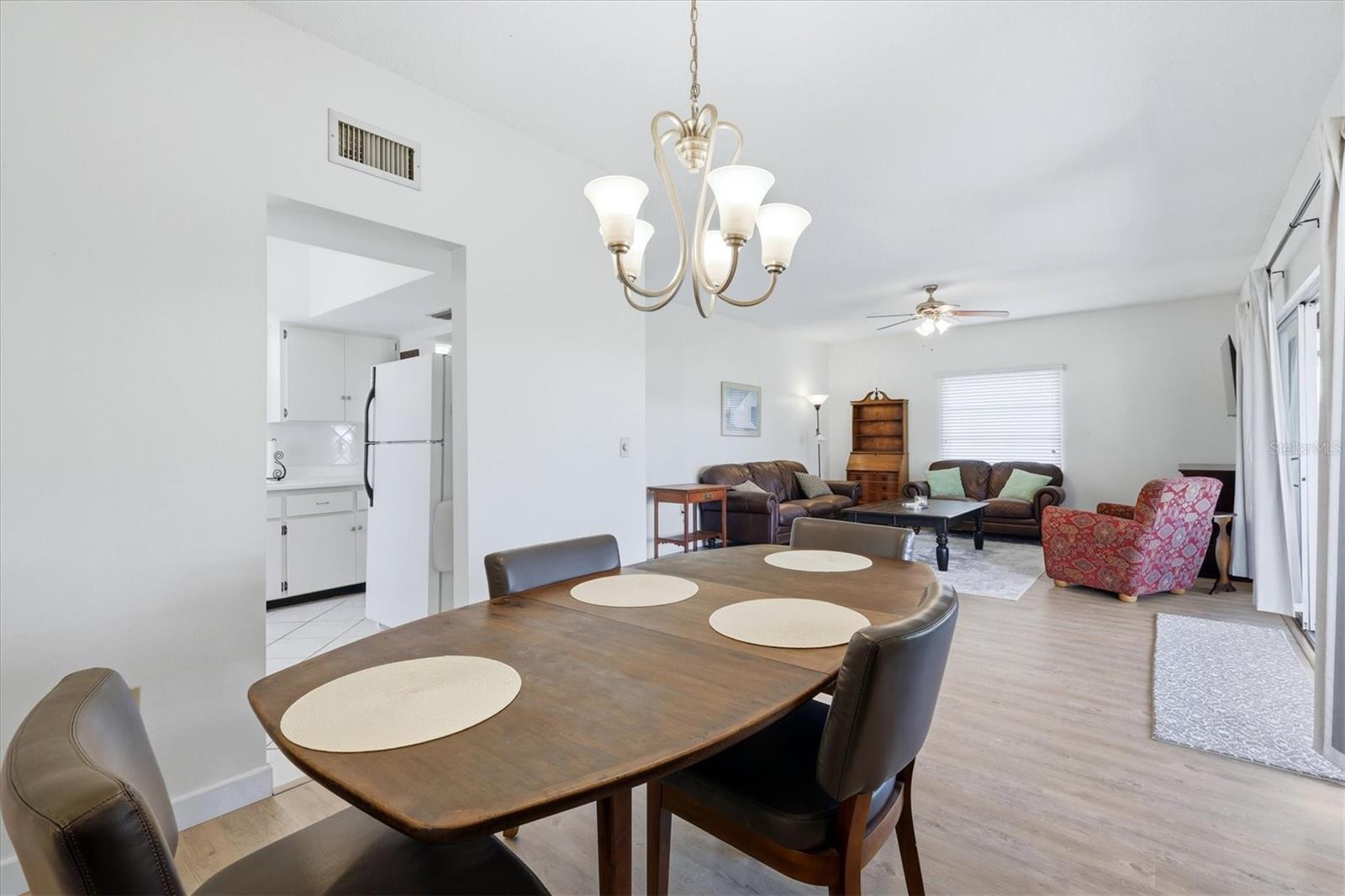 Image 16 of 48 For 5887 Tidewood Avenue 2