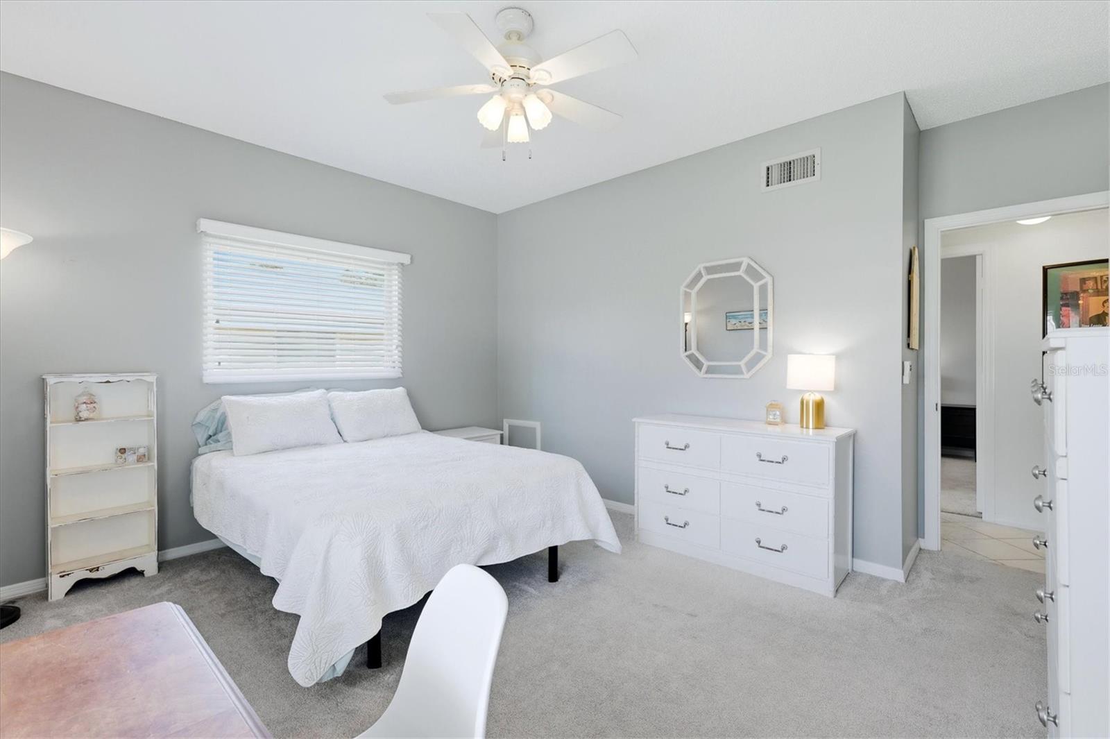 Image 23 of 48 For 5887 Tidewood Avenue 2