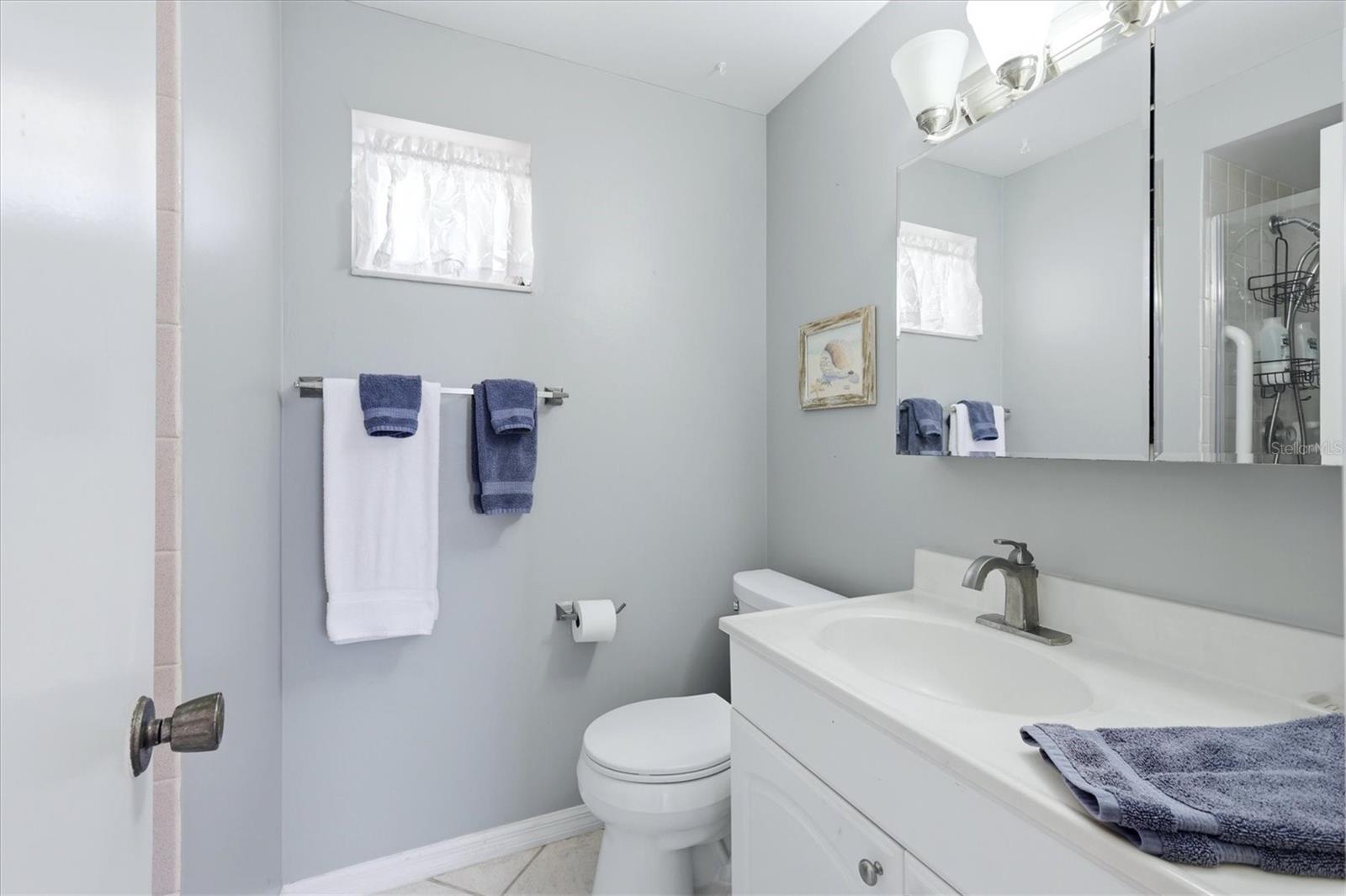 Image 25 of 48 For 5887 Tidewood Avenue 2