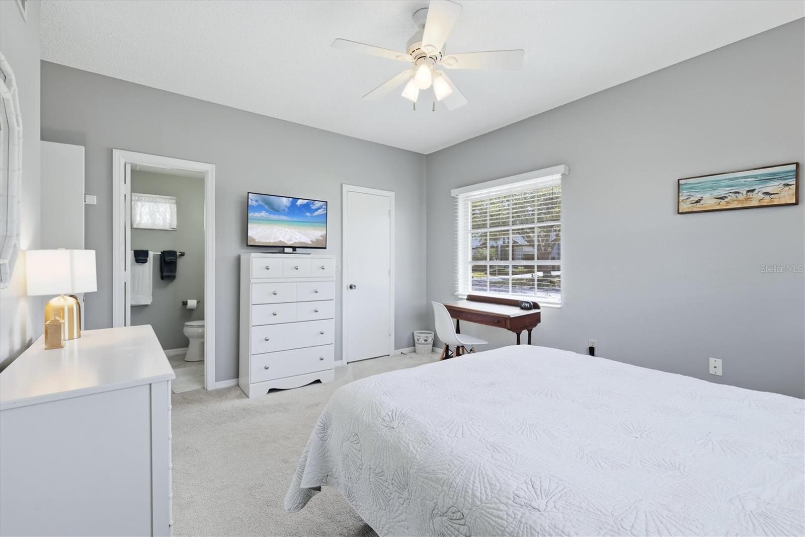 Image 26 of 48 For 5887 Tidewood Avenue 2