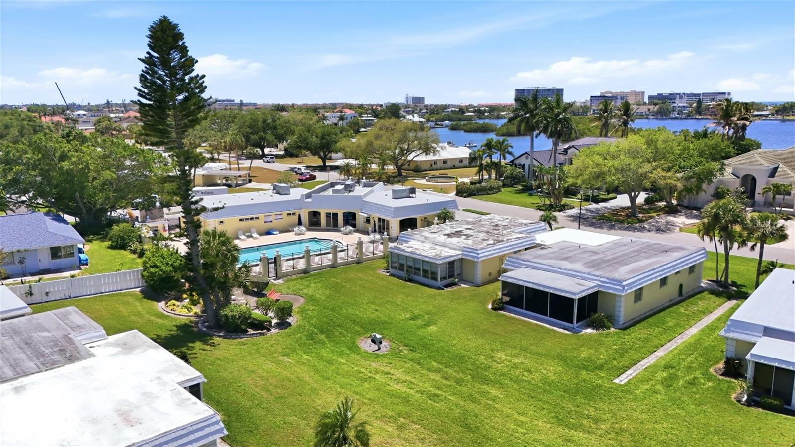 Image 41 of 48 For 5887 Tidewood Avenue 2