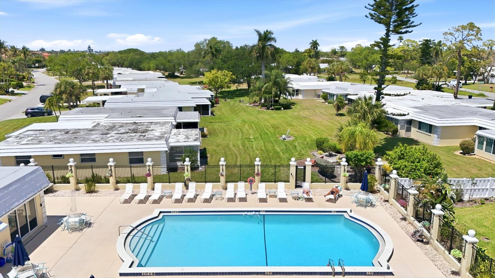 Image 44 of 48 For 5887 Tidewood Avenue 2