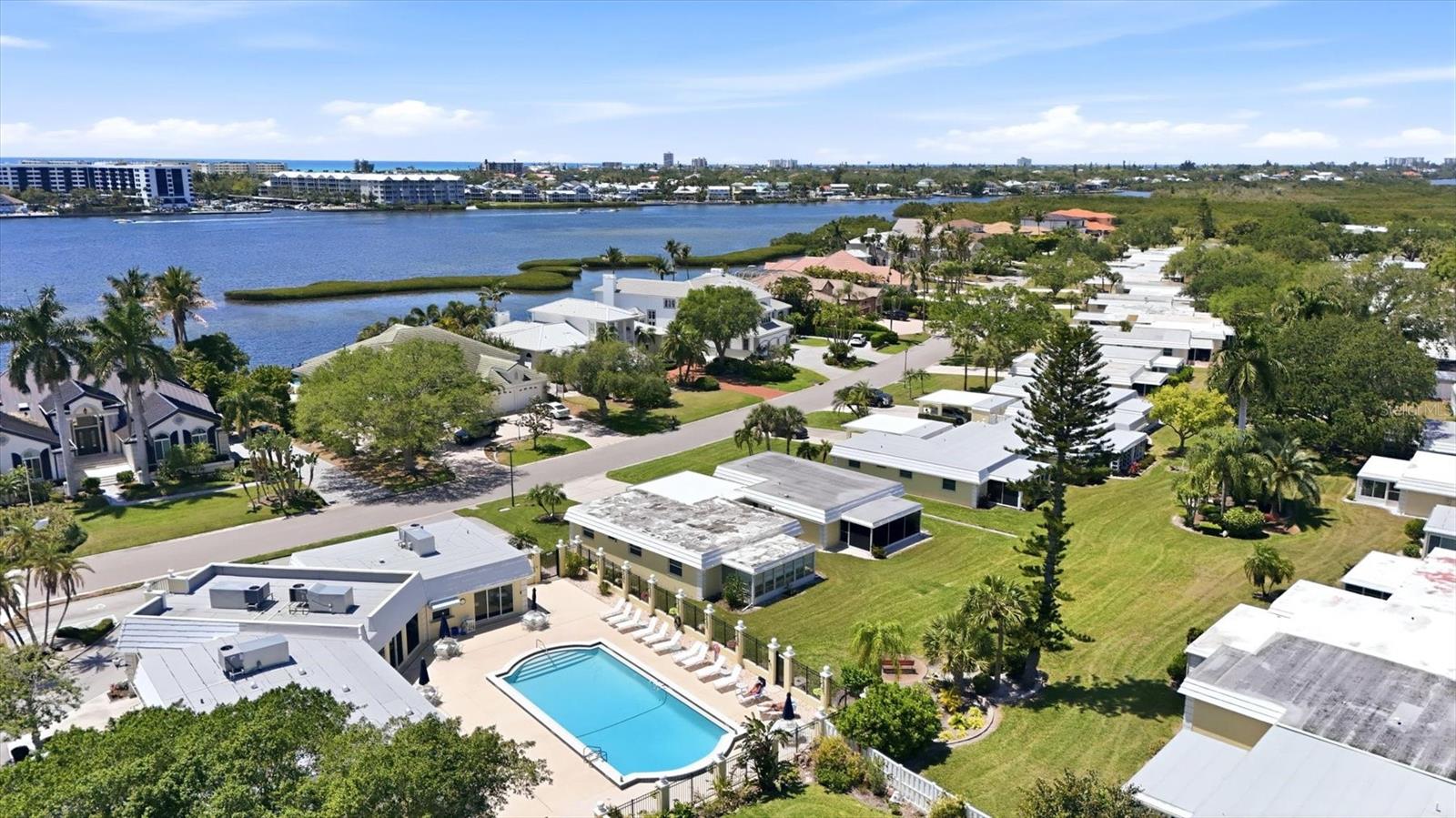 Image 46 of 48 For 5887 Tidewood Avenue 2