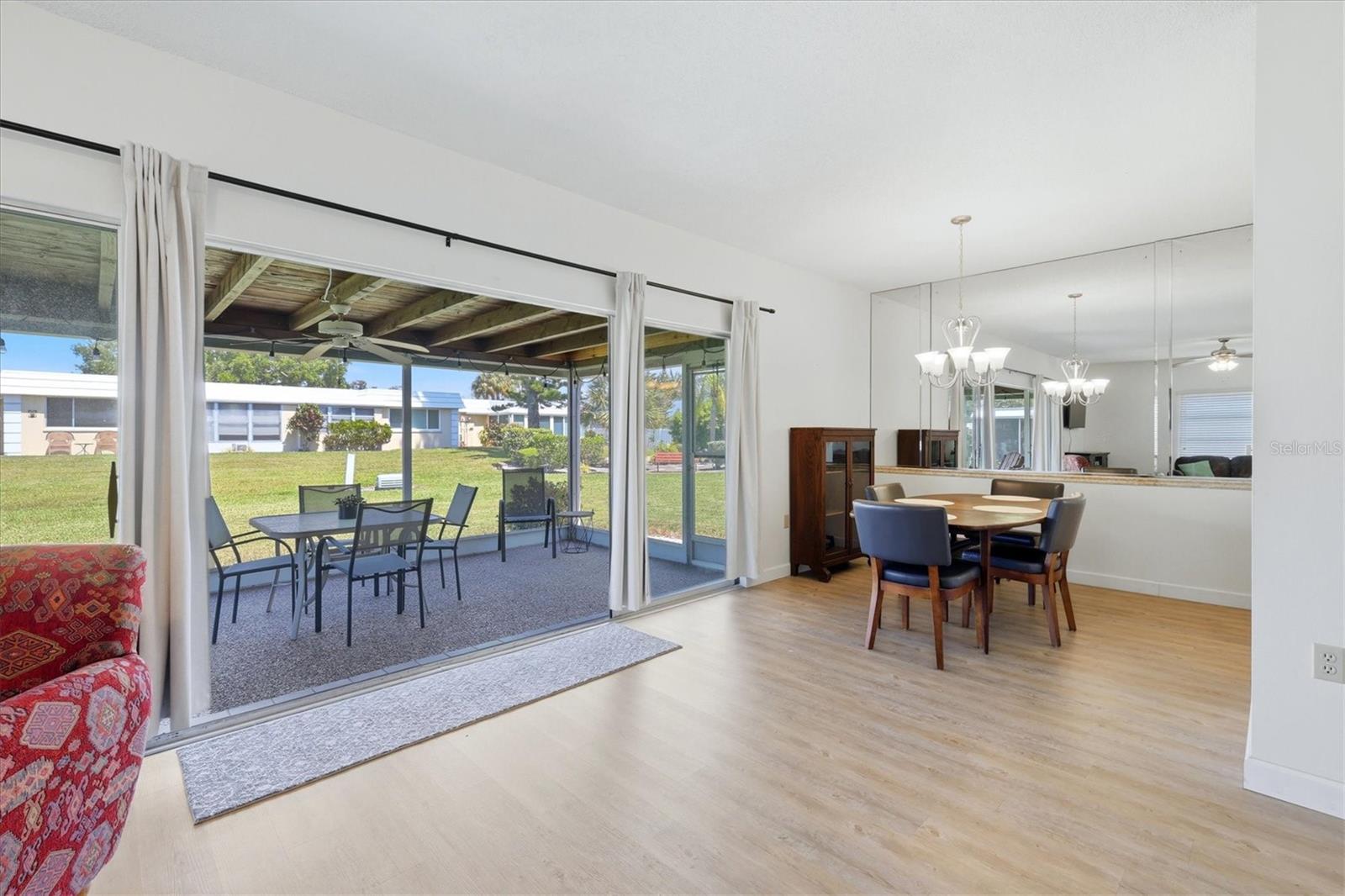 Image 8 of 48 For 5887 Tidewood Avenue 2