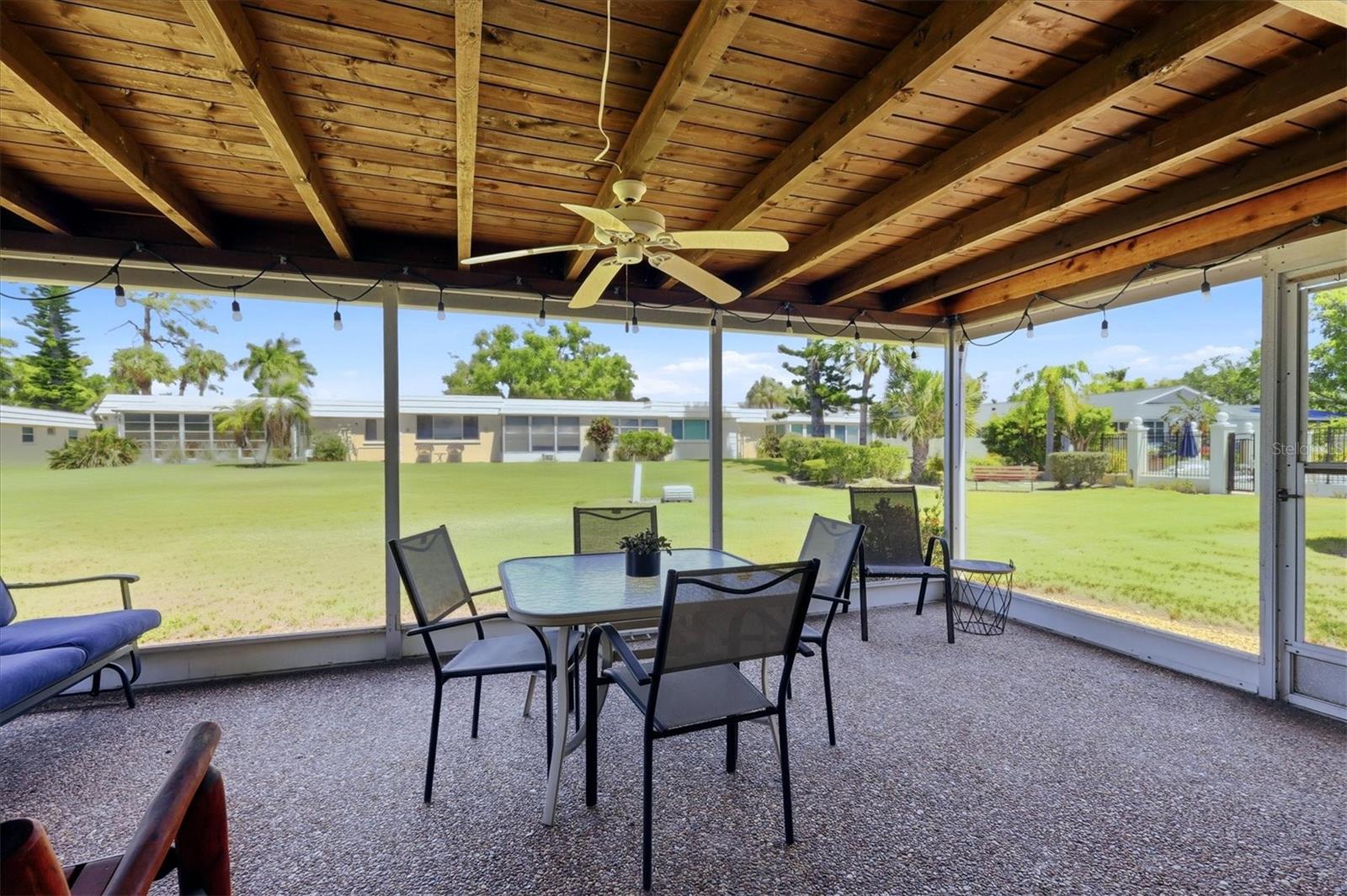 Image 9 of 48 For 5887 Tidewood Avenue 2