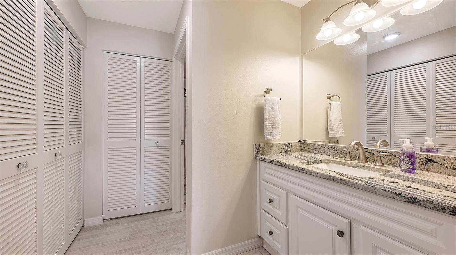 Image 32 of 45 For 515 Spring Lakes Boulevard 515