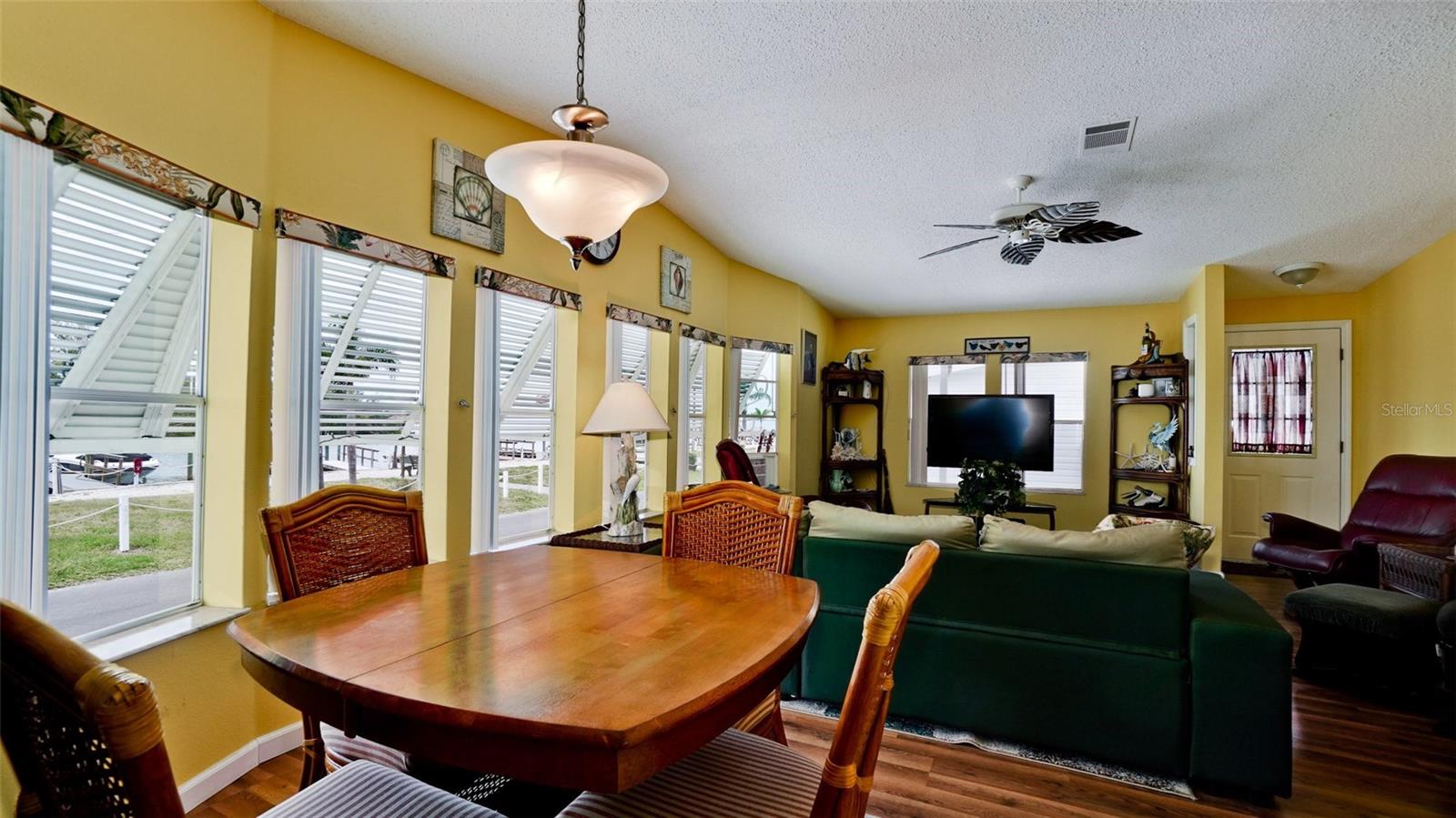 Image 10 of 63 For 1 4th Street