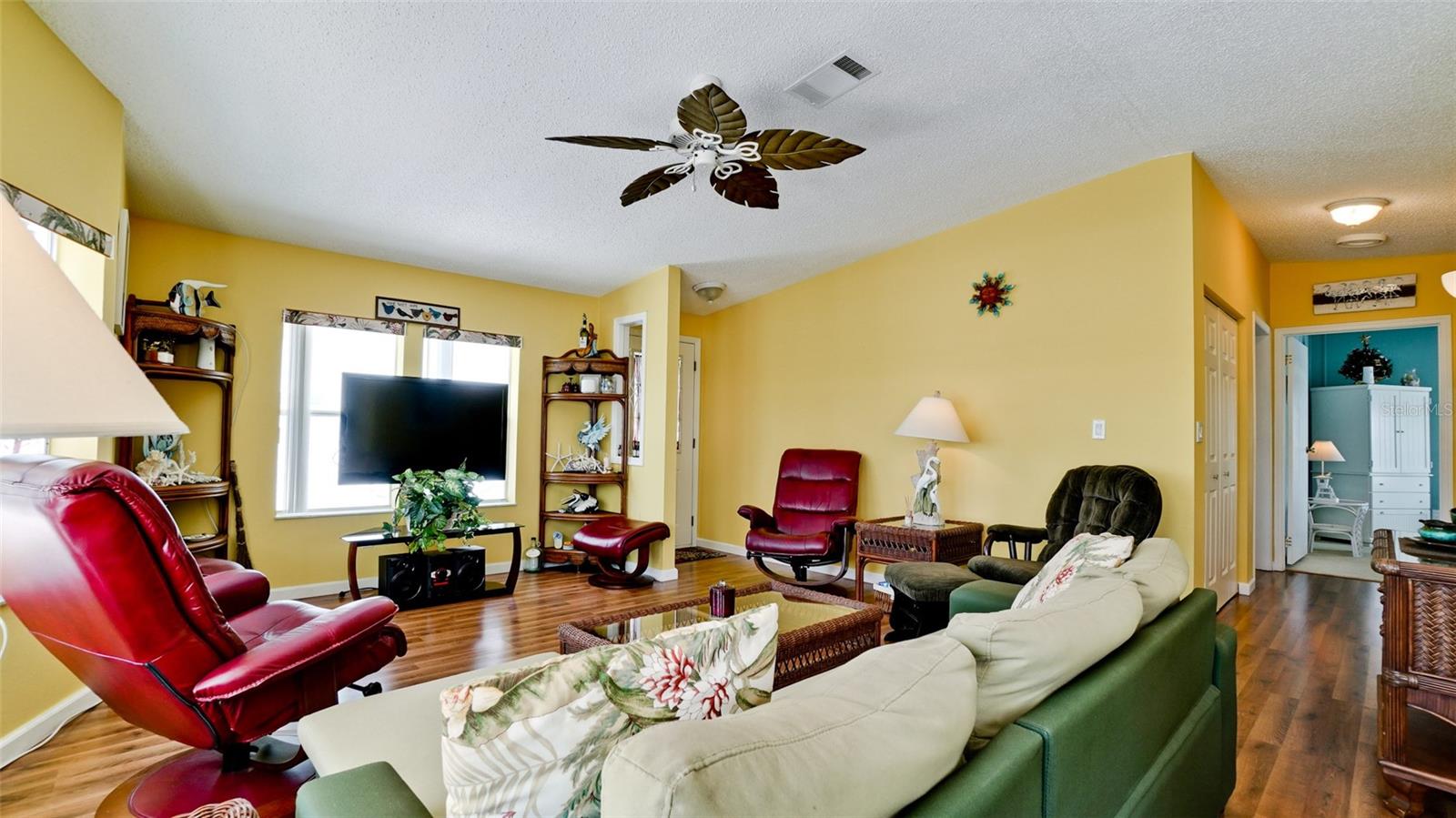 Image 14 of 63 For 1 4th Street