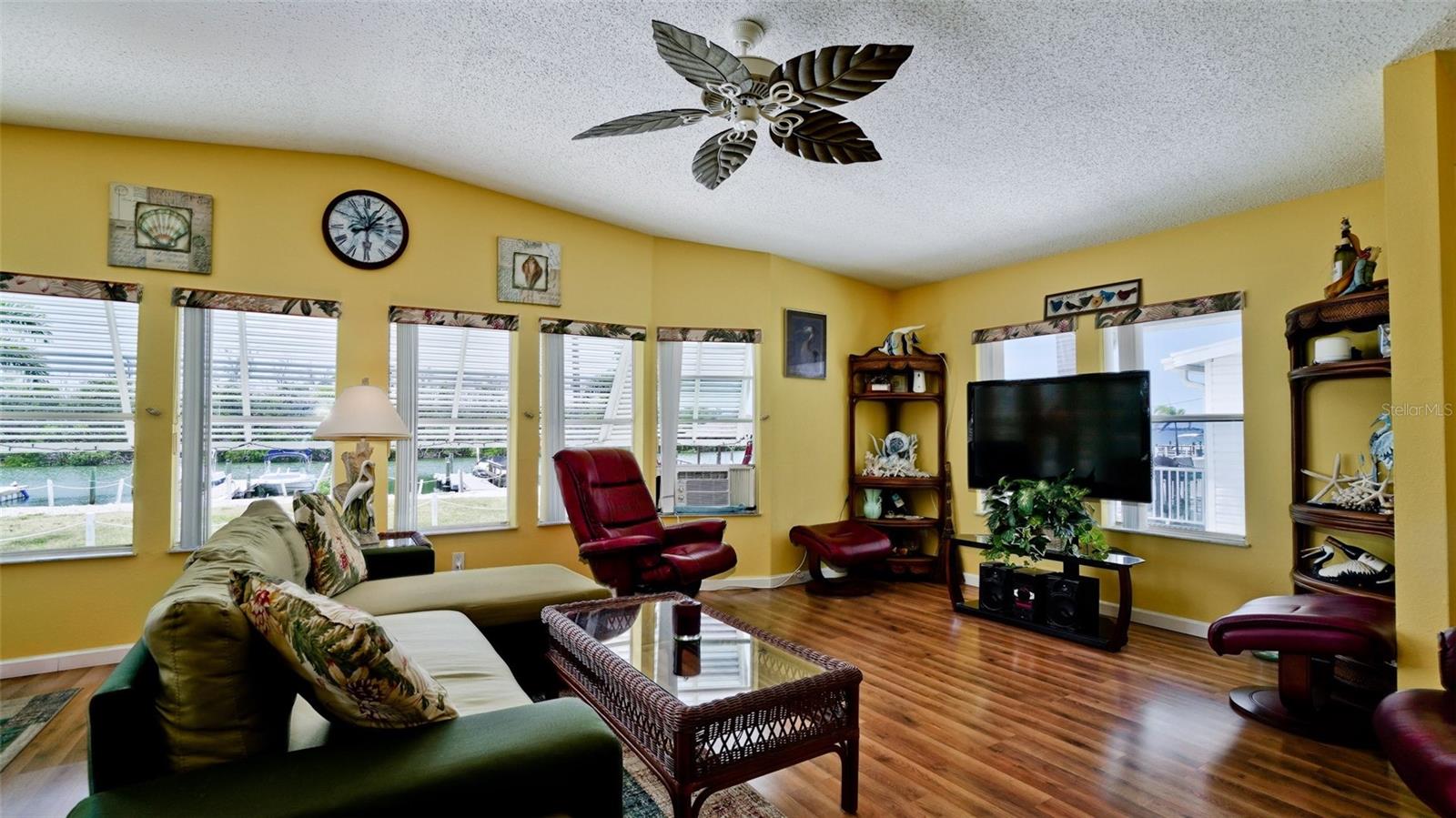 Image 15 of 63 For 1 4th Street