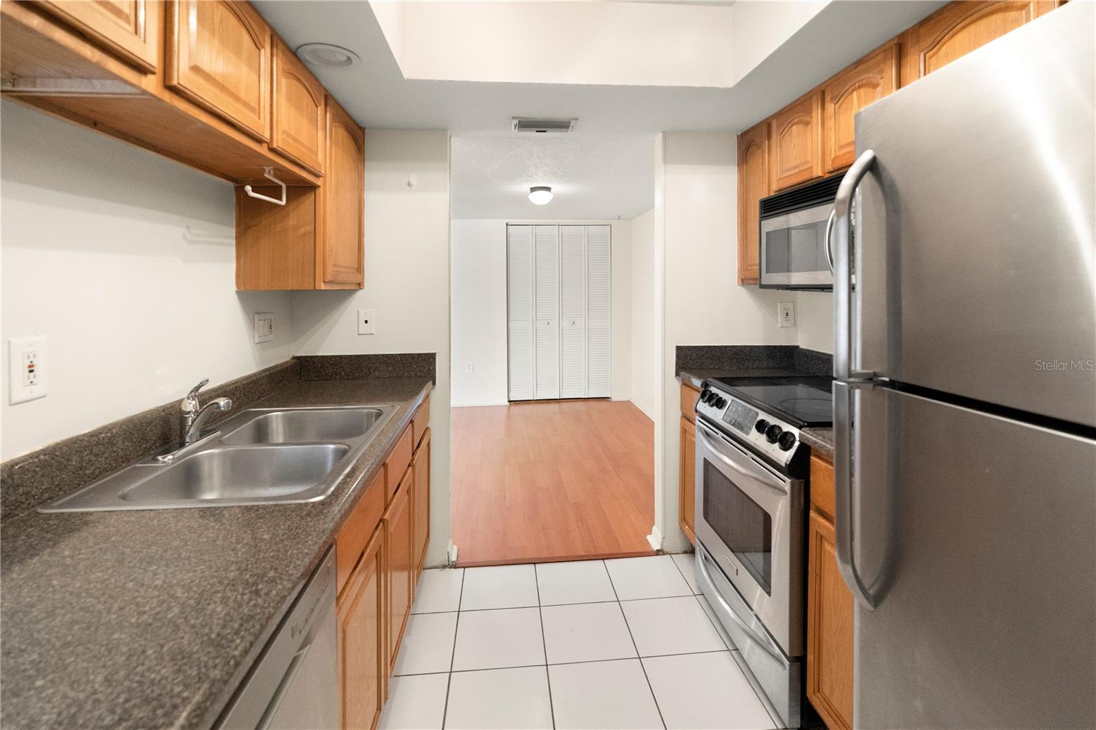 Image 25 of 51 For 22278 Vick Street A112