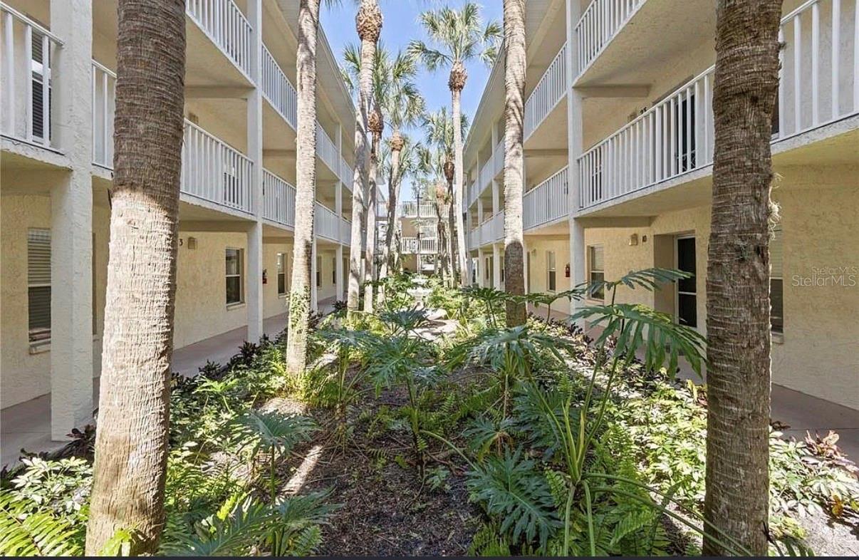 Image 20 of 23 For 7294 Cloister Drive 23