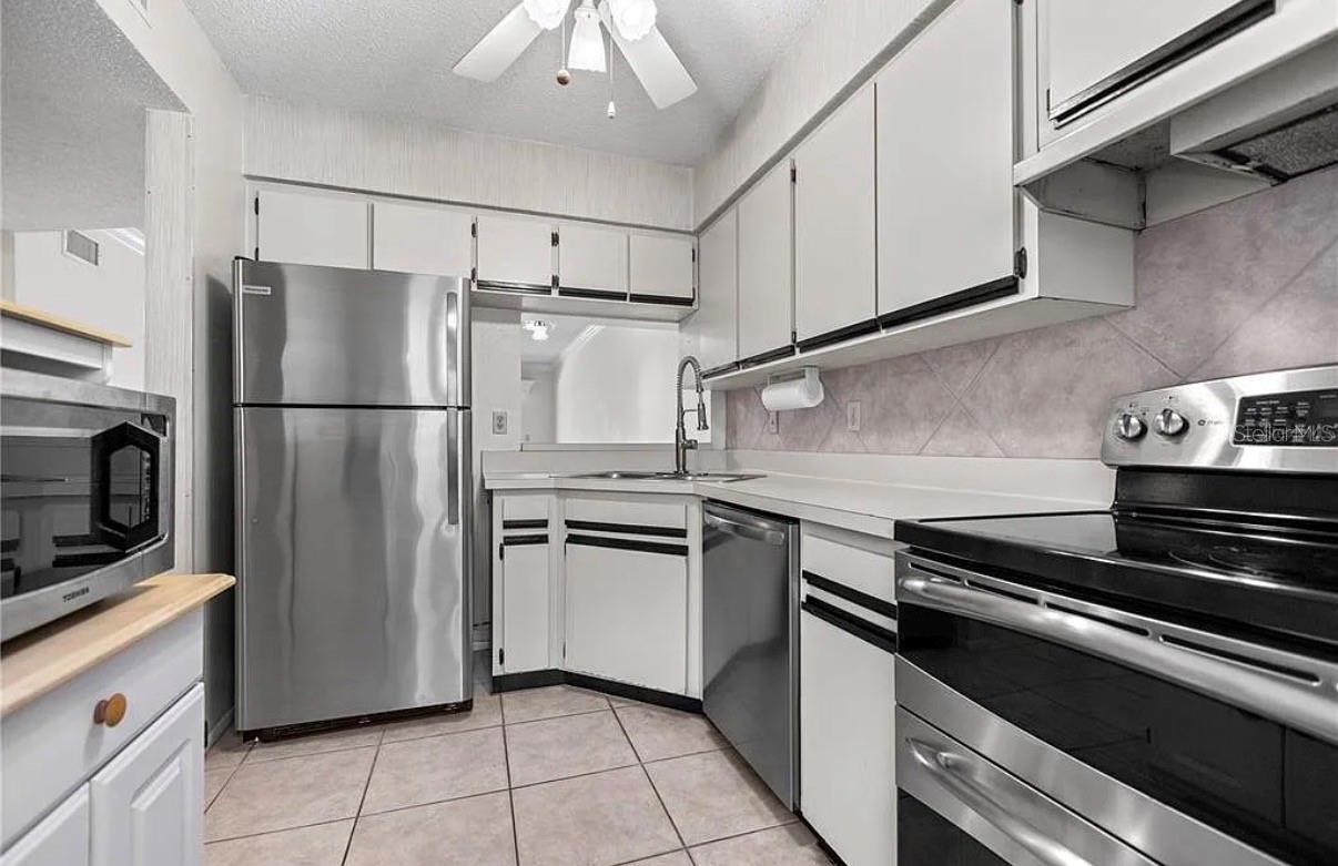 Image 5 of 23 For 7294 Cloister Drive 23