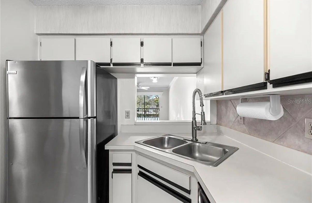 Image 6 of 23 For 7294 Cloister Drive 23