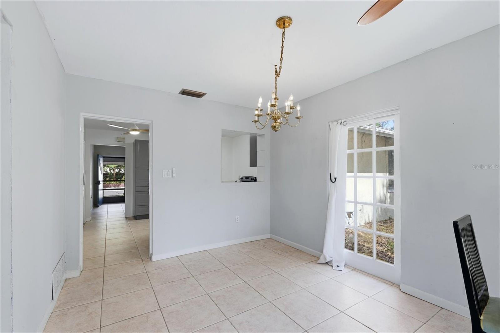 Image 12 of 32 For 4003 Booth Place