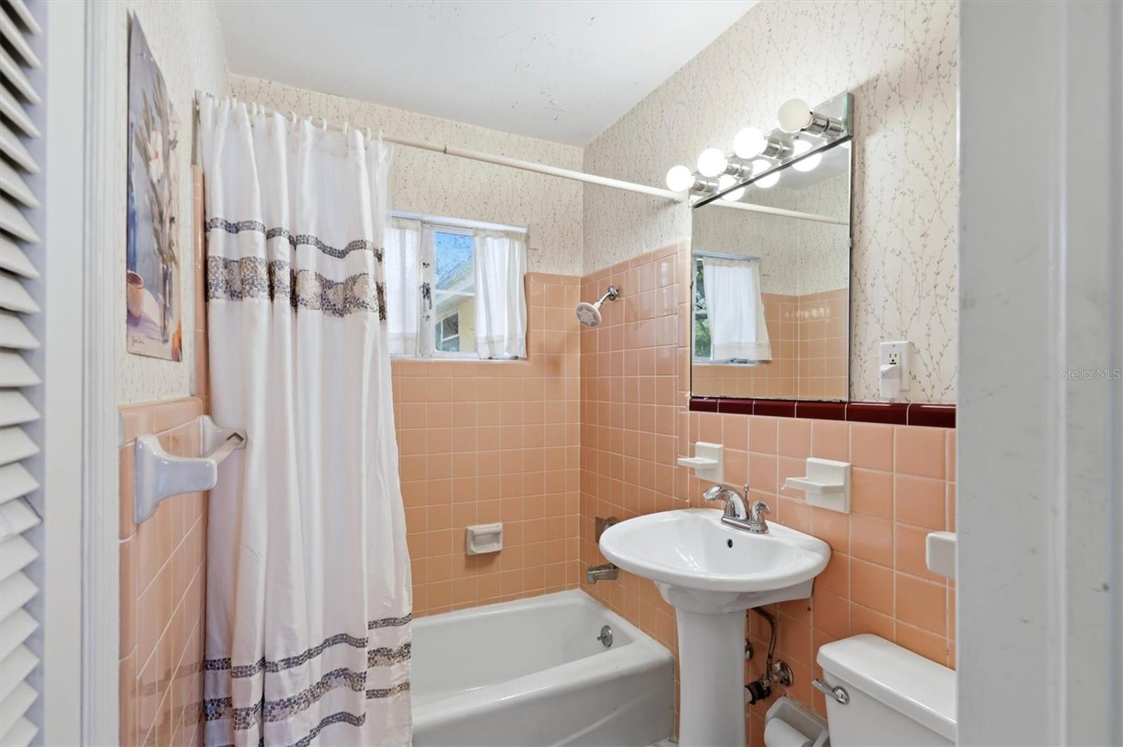 Image 23 of 32 For 4003 Booth Place