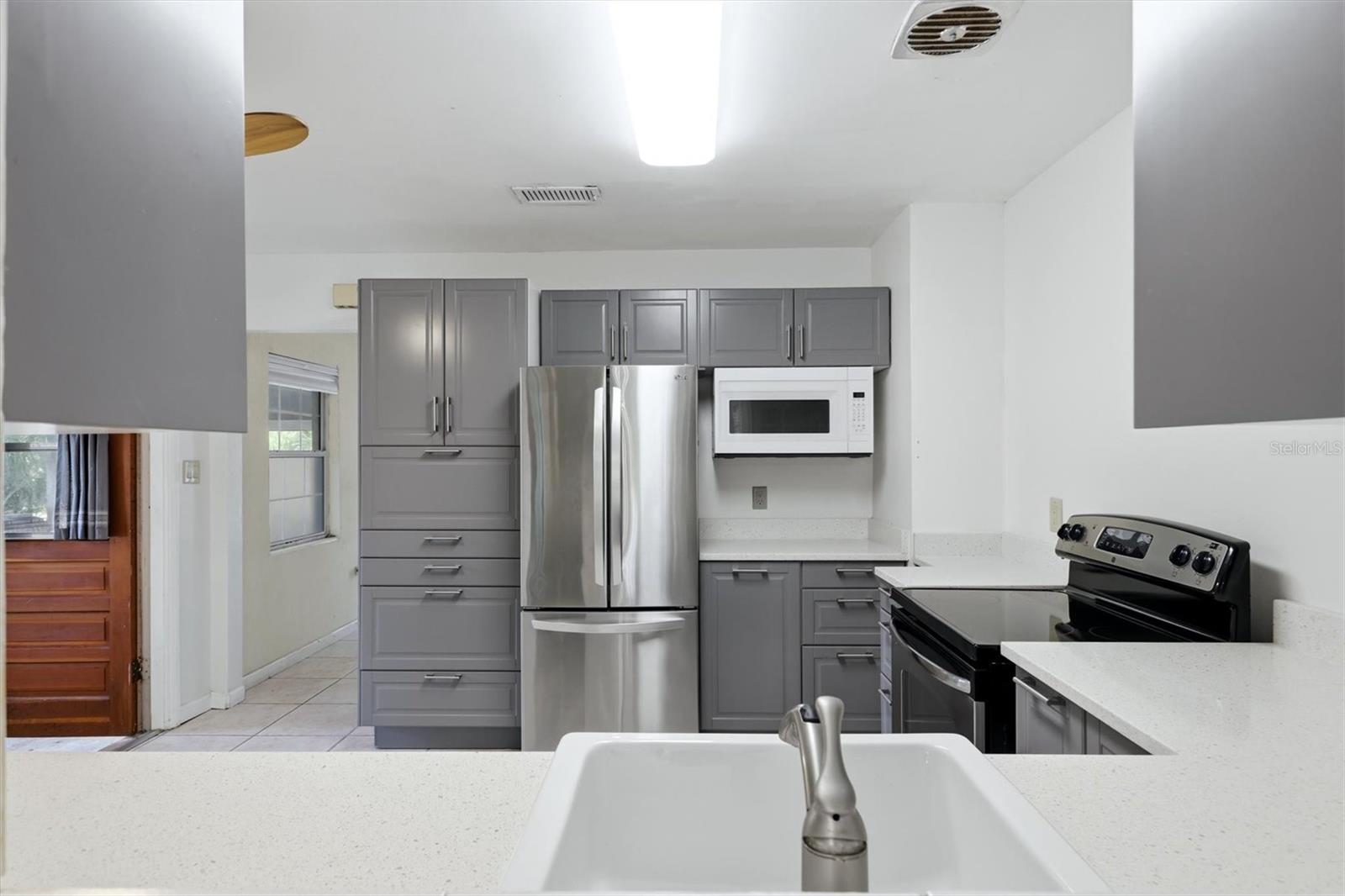 Image 4 of 32 For 4003 Booth Place