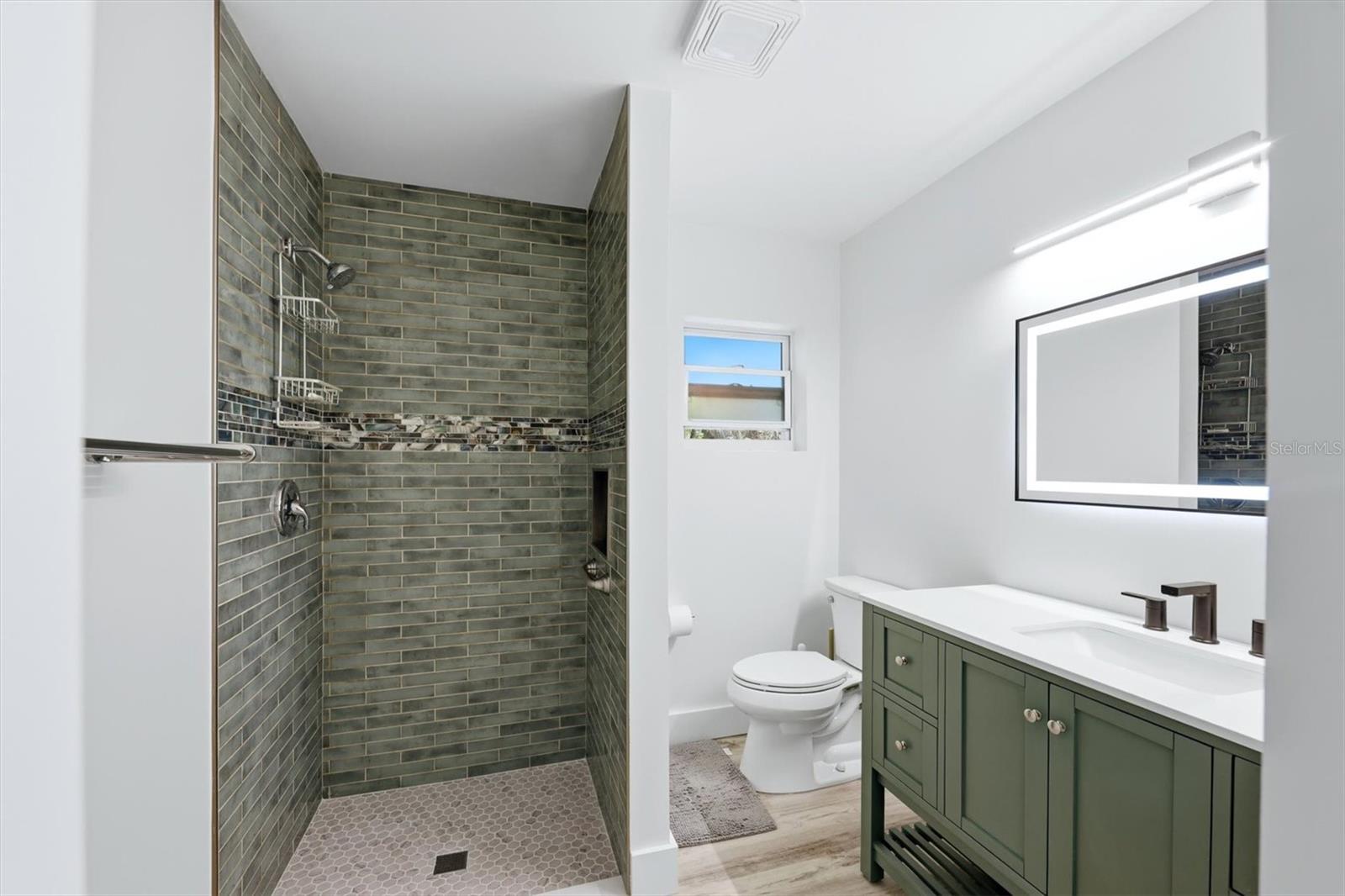 Image 9 of 32 For 4003 Booth Place