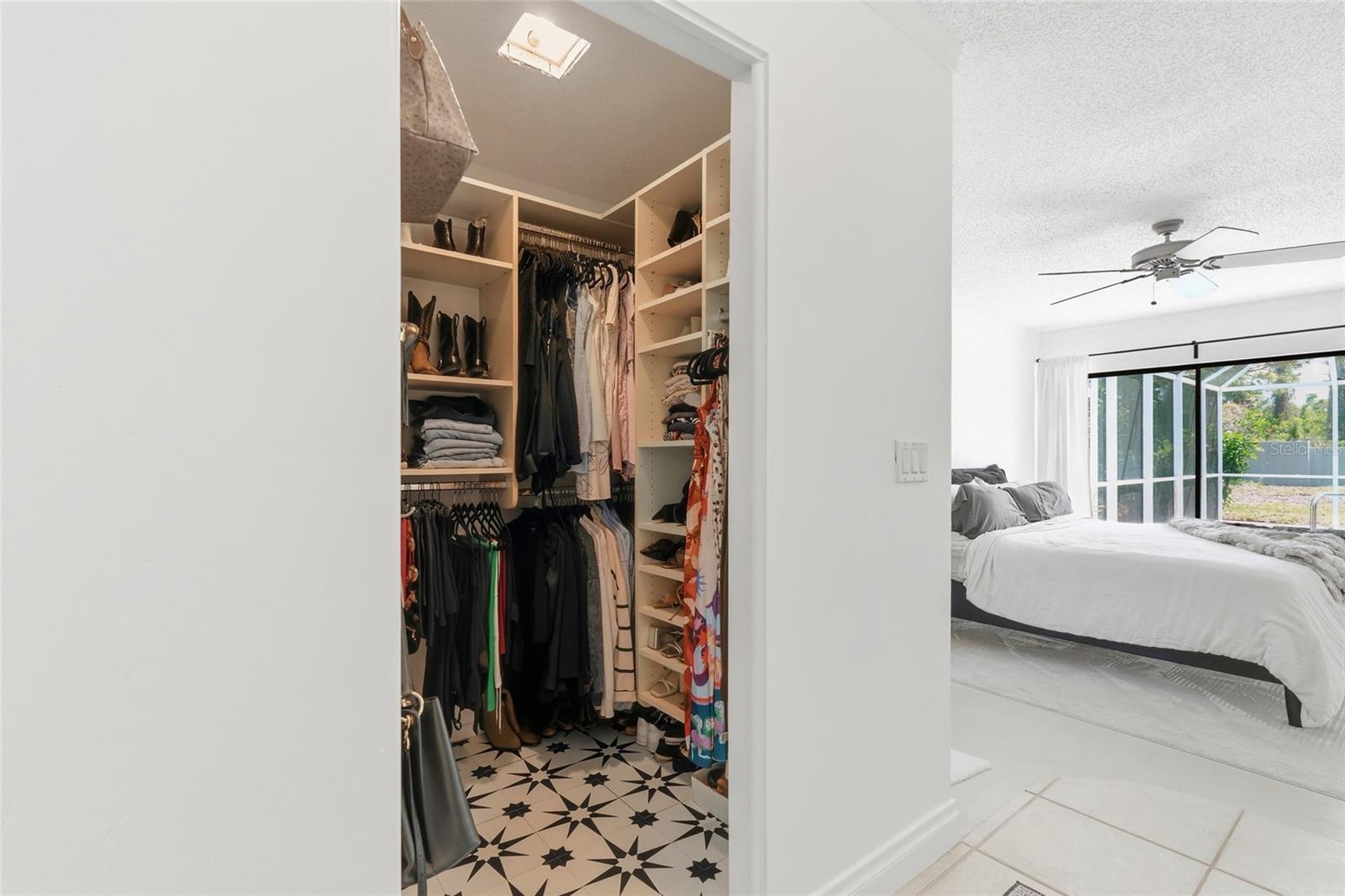 Image 16 of 48 For 3927 Country View Lane