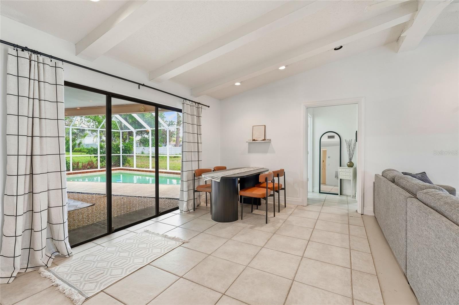 Image 25 of 48 For 3927 Country View Lane