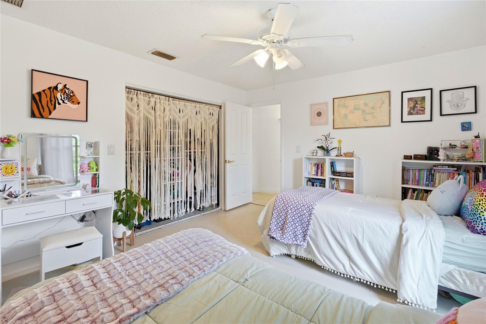 Image 38 of 48 For 3927 Country View Lane