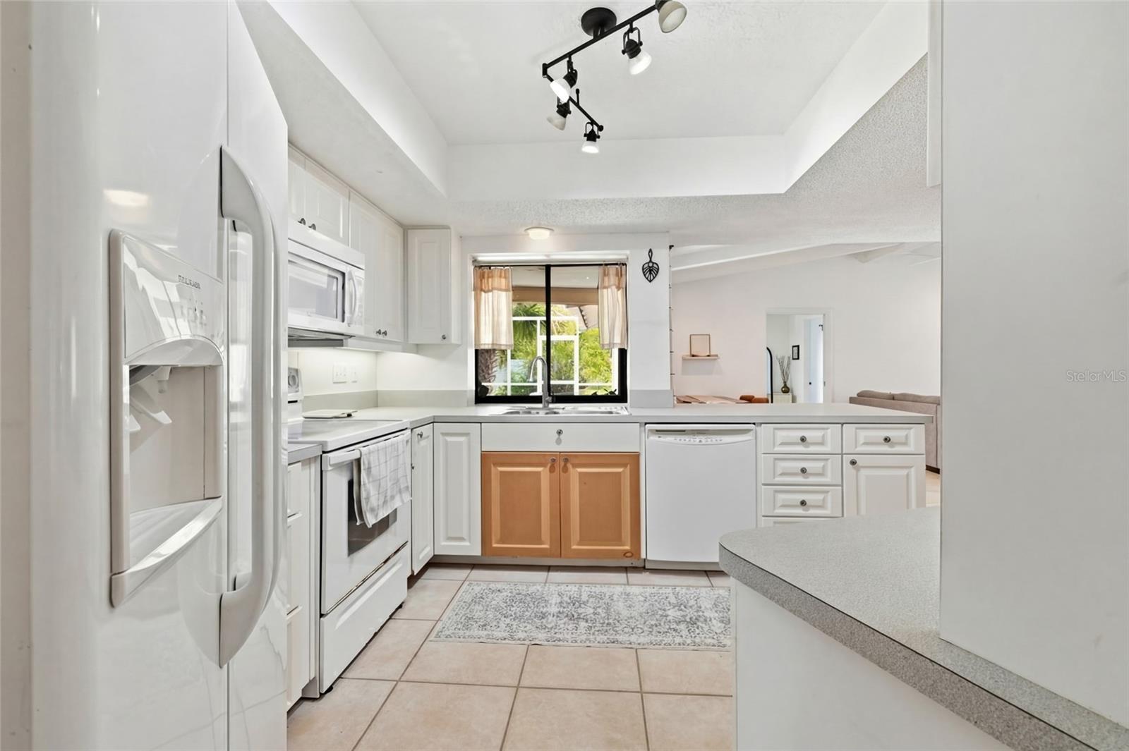 Image 9 of 48 For 3927 Country View Lane