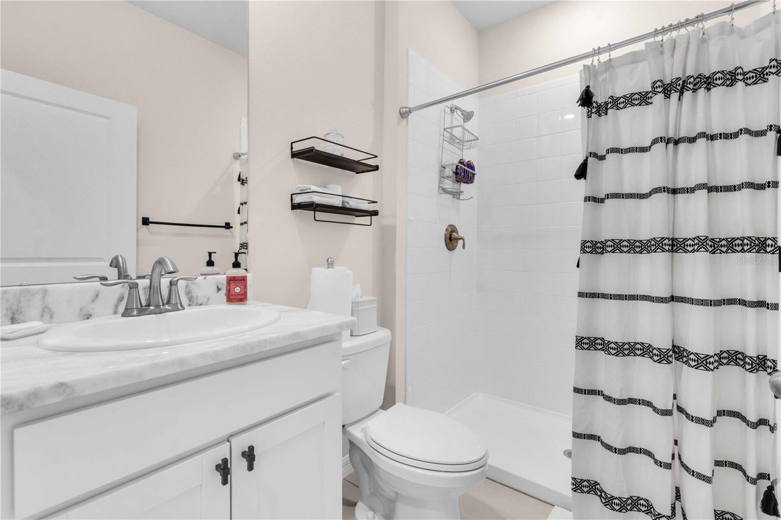 Image 17 of 47 For 18015 Fattoria Terrace