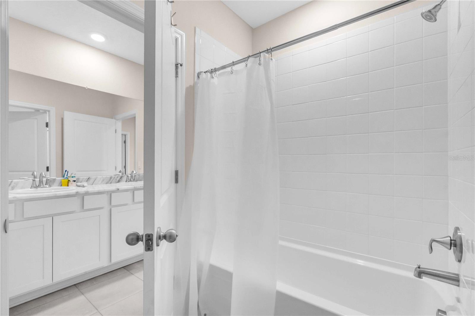 Image 30 of 47 For 18015 Fattoria Terrace