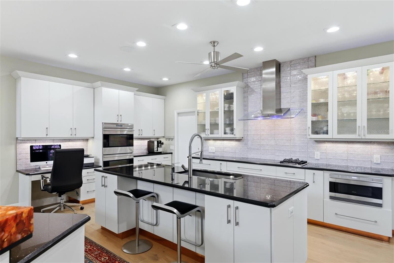 Image 13 of 38 For 7274 Villa D Este Drive