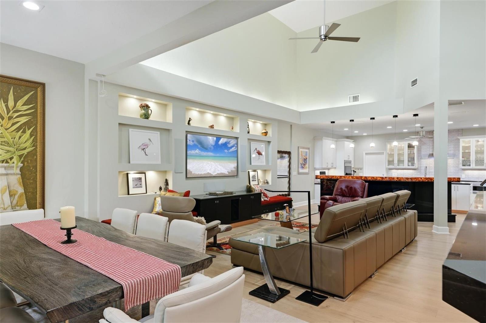 Image 9 of 38 For 7274 Villa D Este Drive