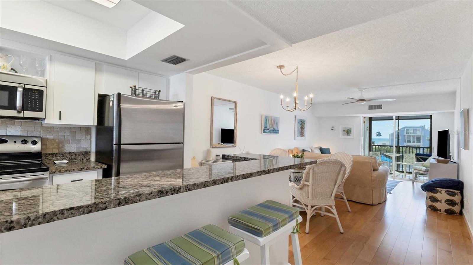 Image 10 of 43 For 9200 Midnight Pass Road 24