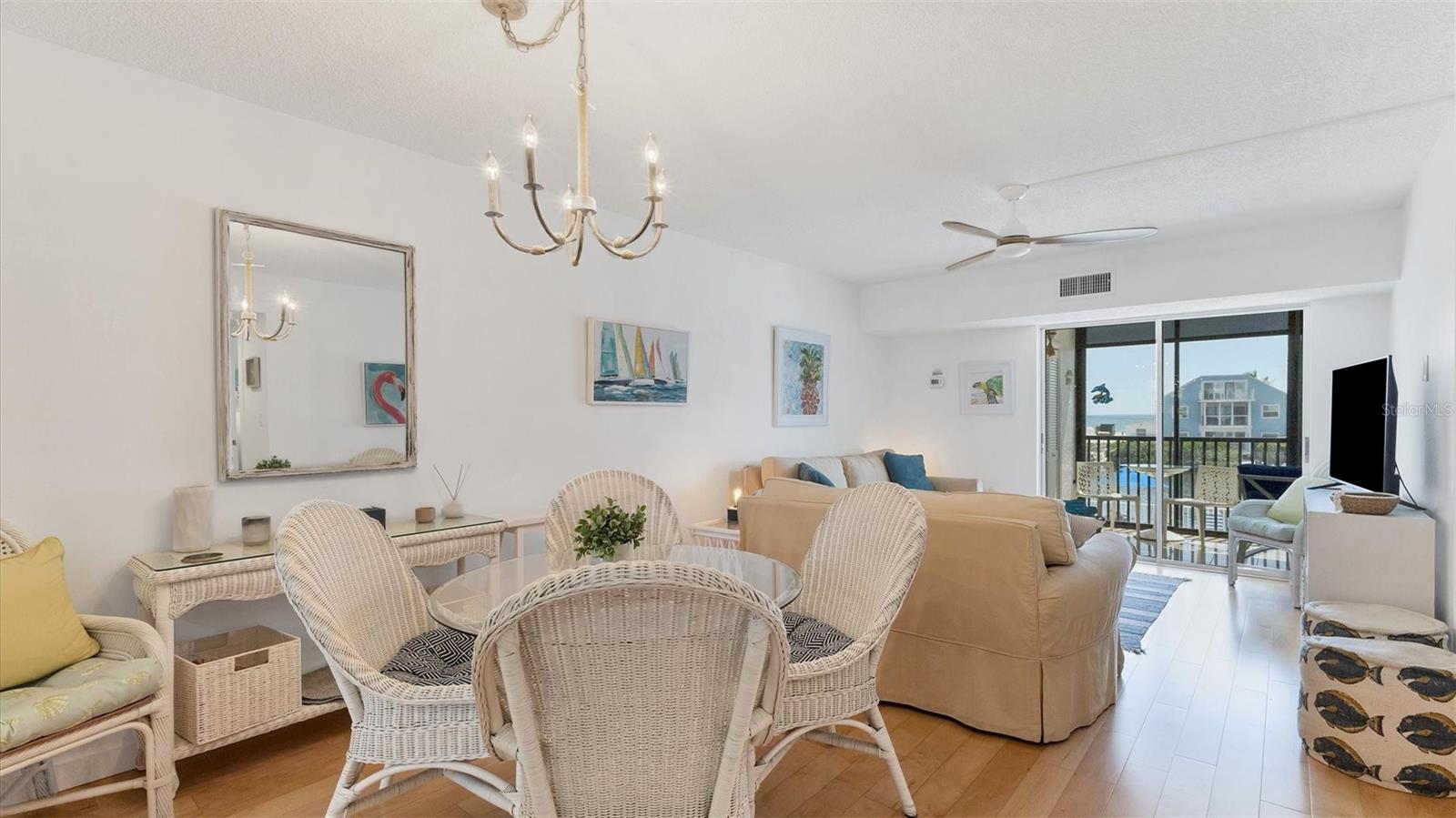 Image 15 of 43 For 9200 Midnight Pass Road 24