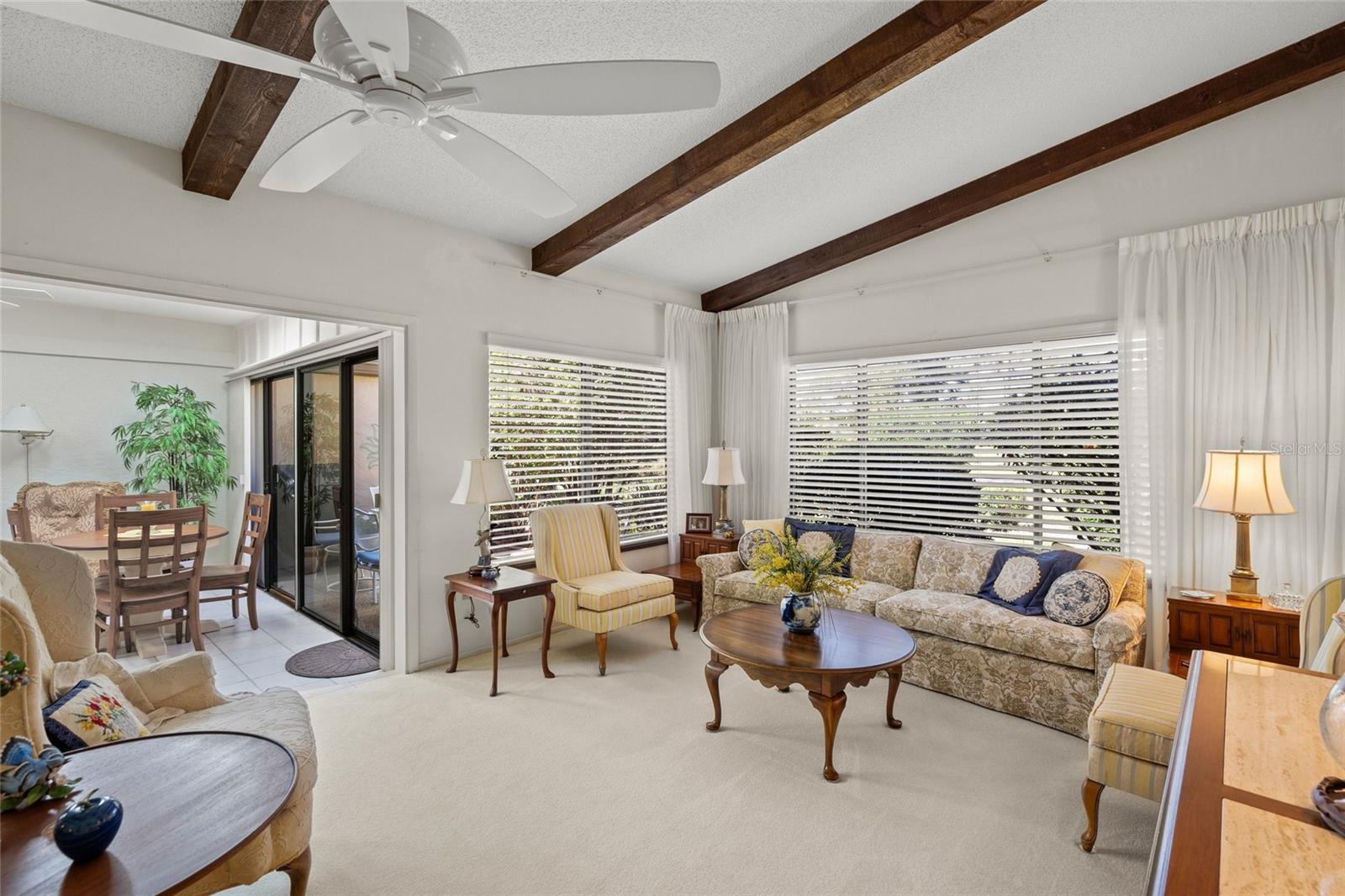 Image 11 of 41 For 4688 Oak Hollow Drive 25