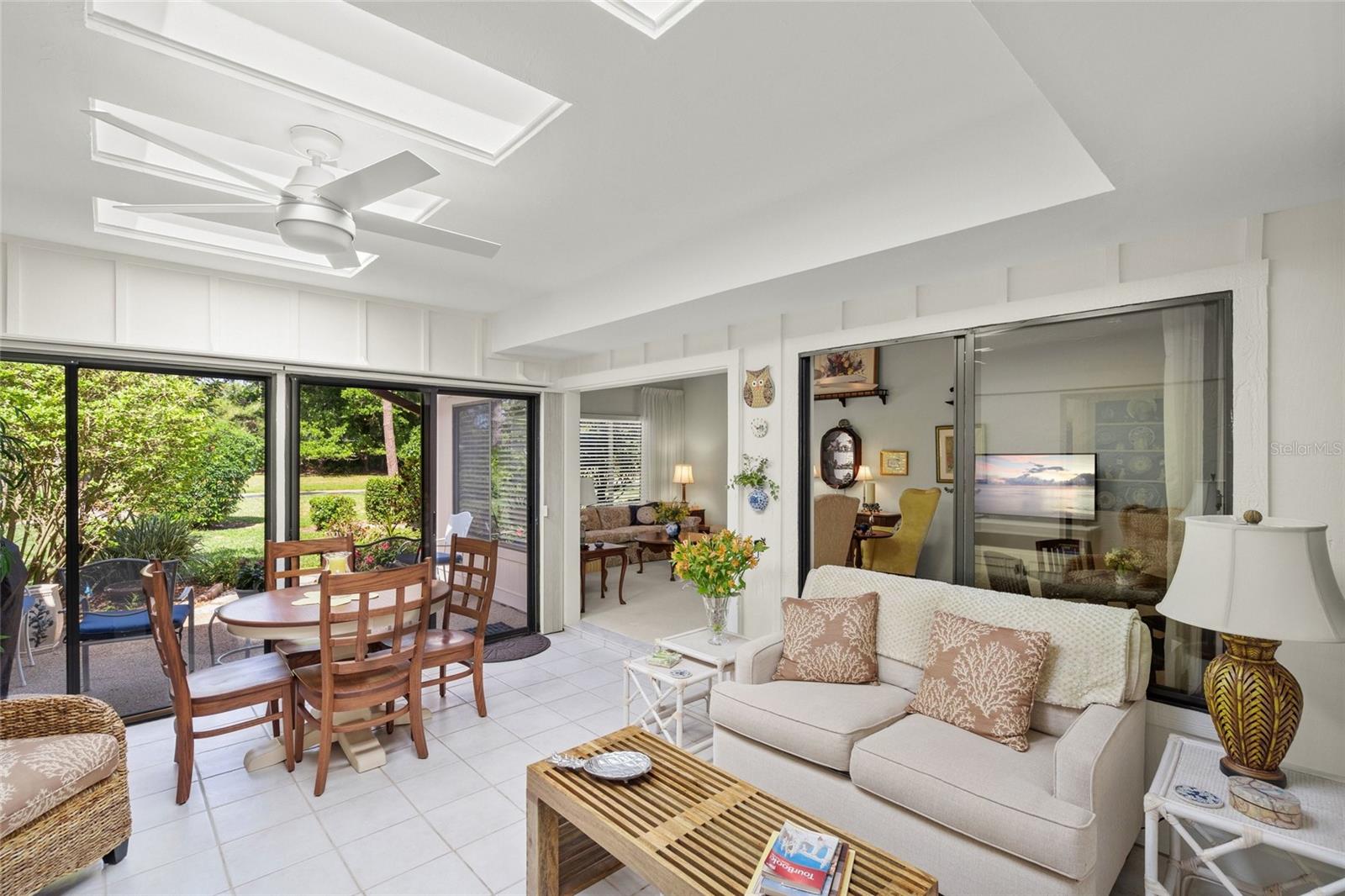 Image 19 of 41 For 4688 Oak Hollow Drive 25