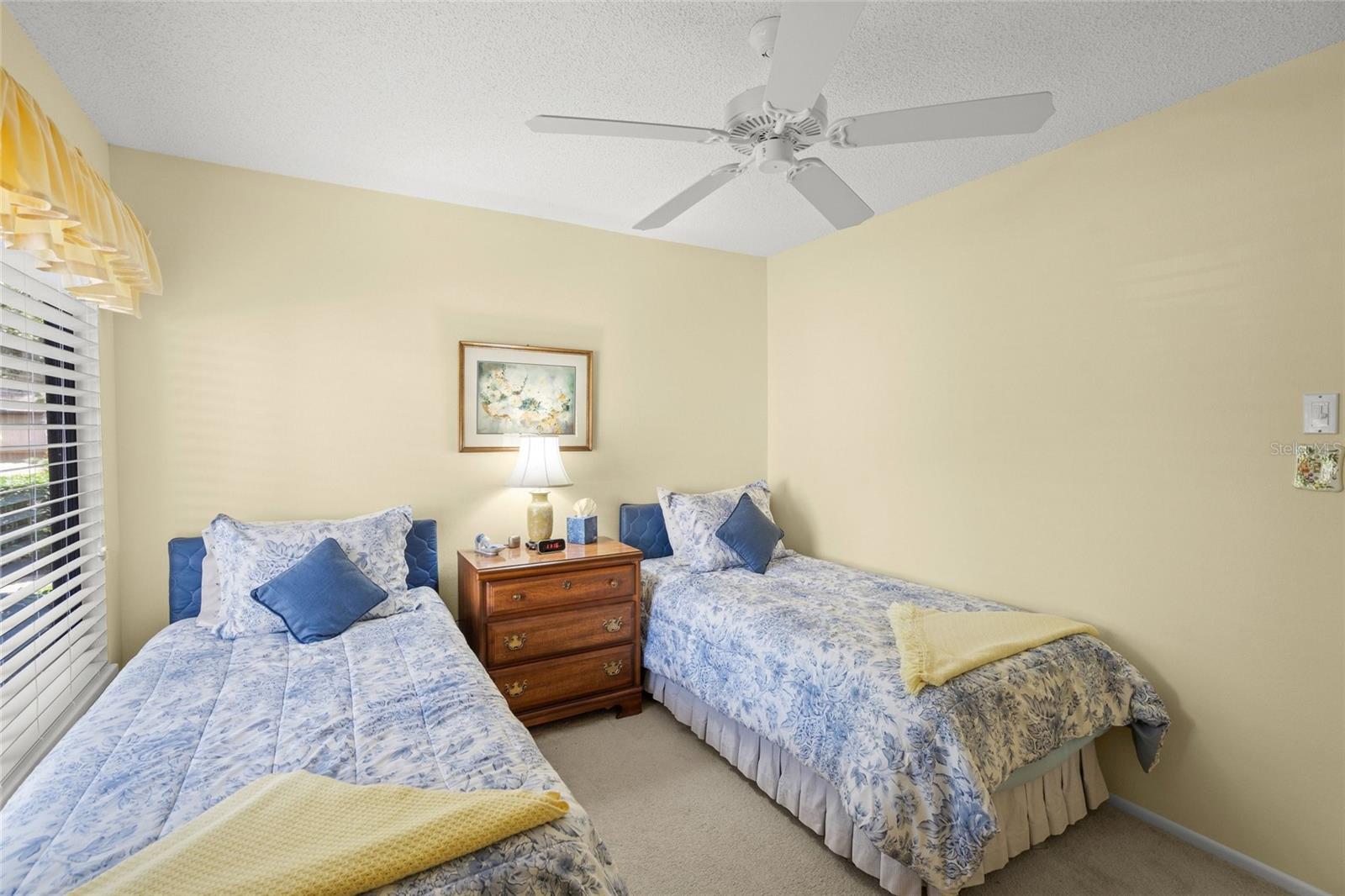 Image 30 of 41 For 4688 Oak Hollow Drive 25