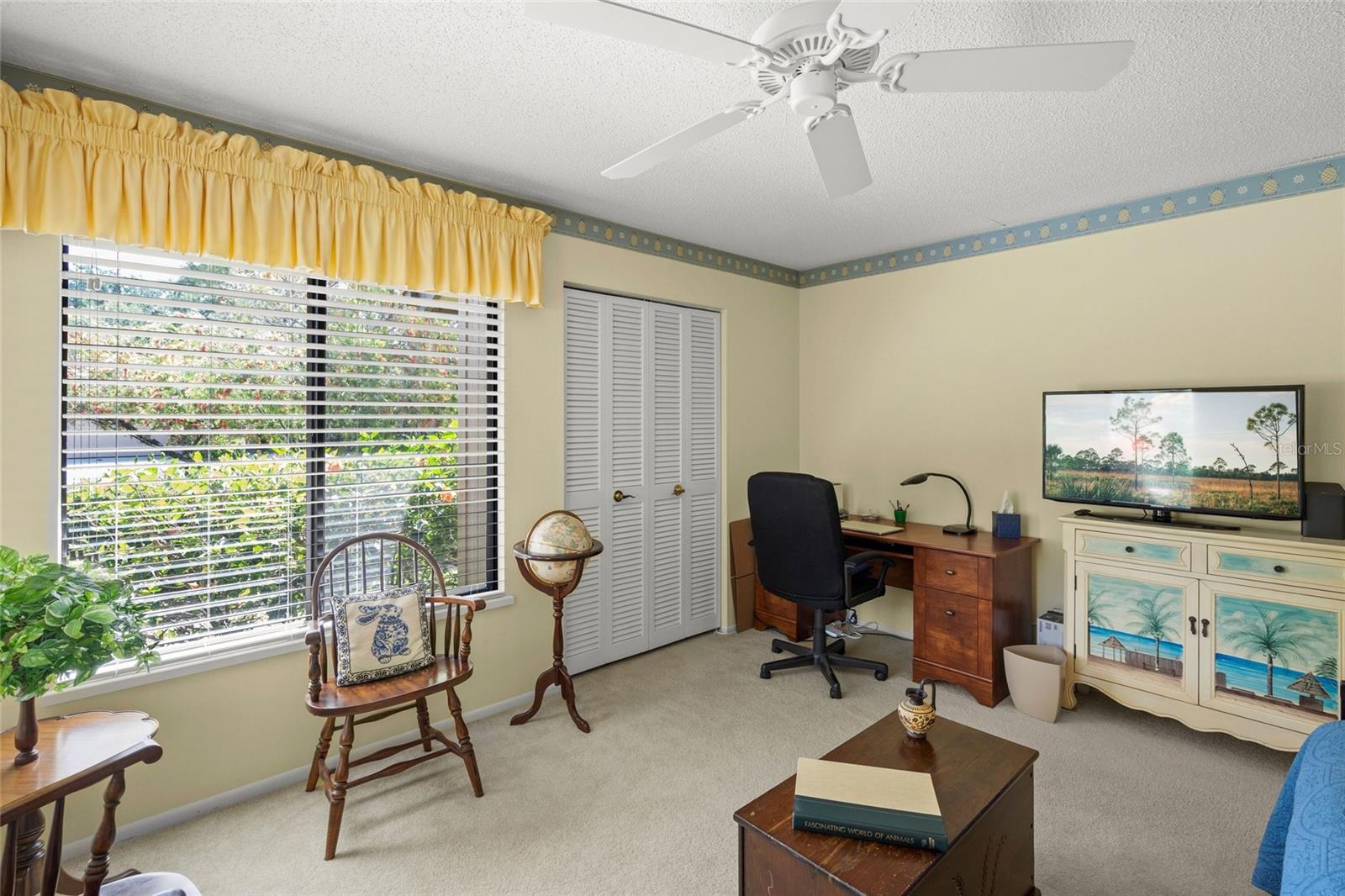 Image 36 of 41 For 4688 Oak Hollow Drive 25