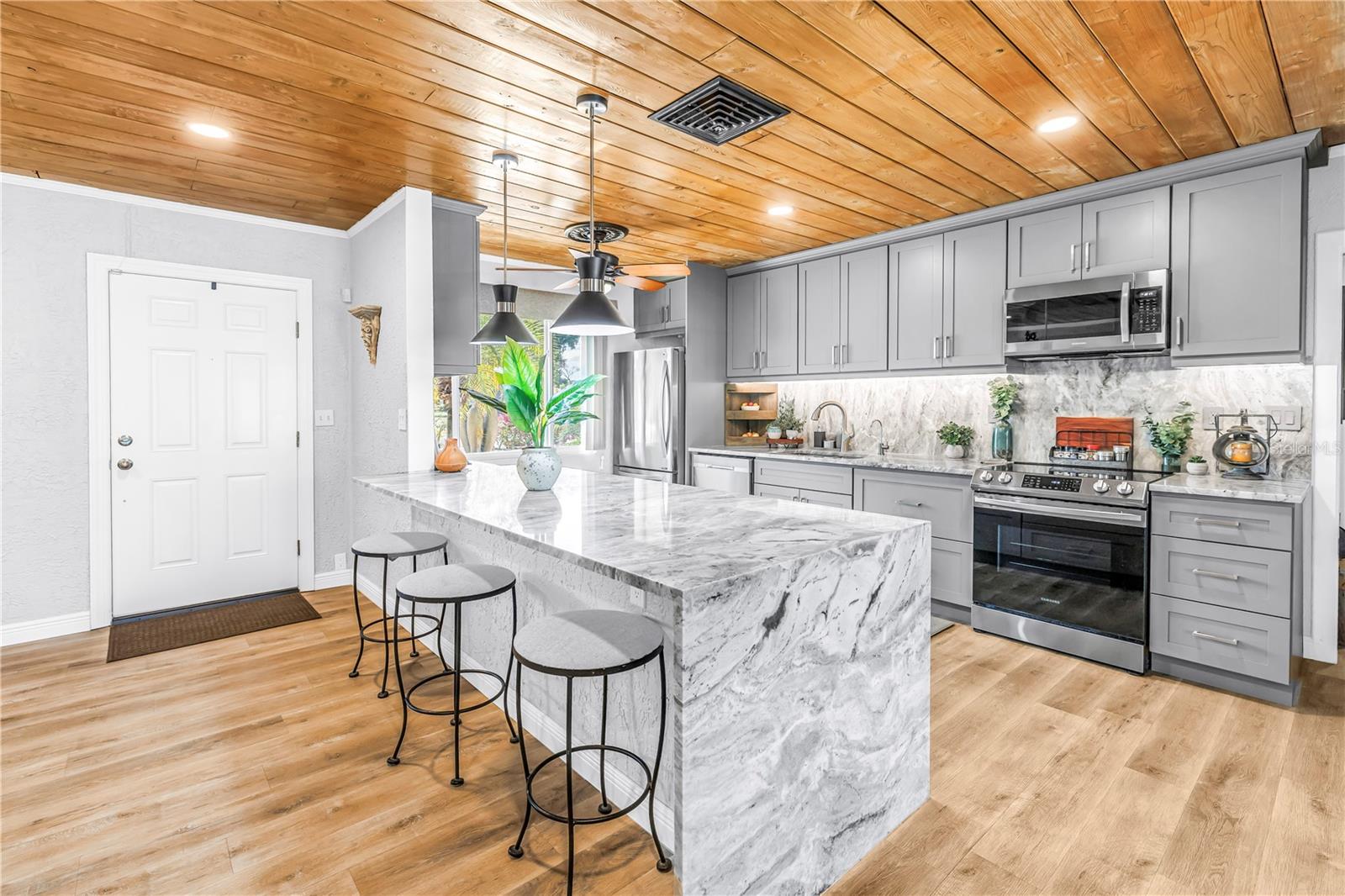 Image 11 of 53 For 308 53rd Street W