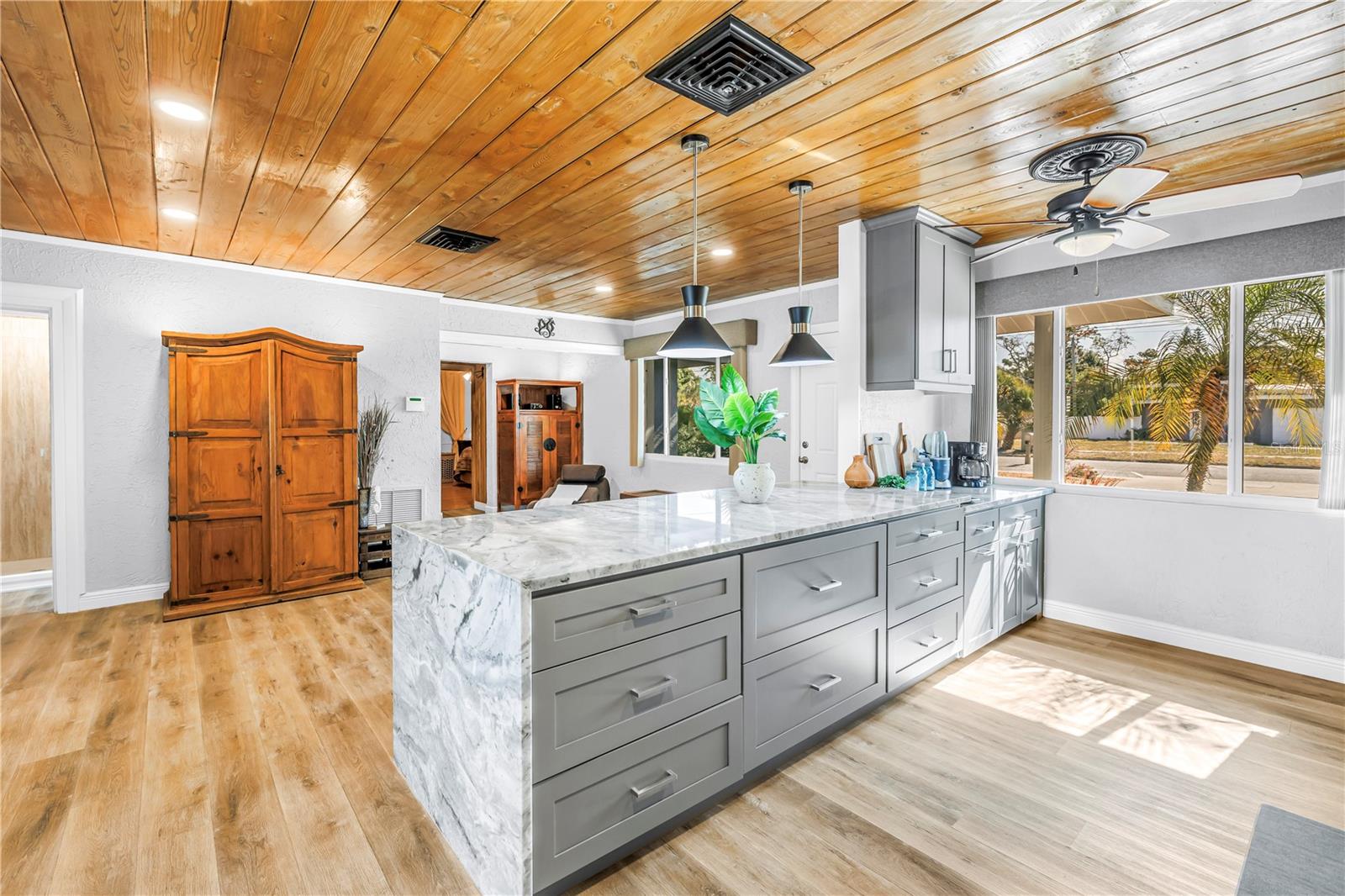 Image 12 of 53 For 308 53rd Street W