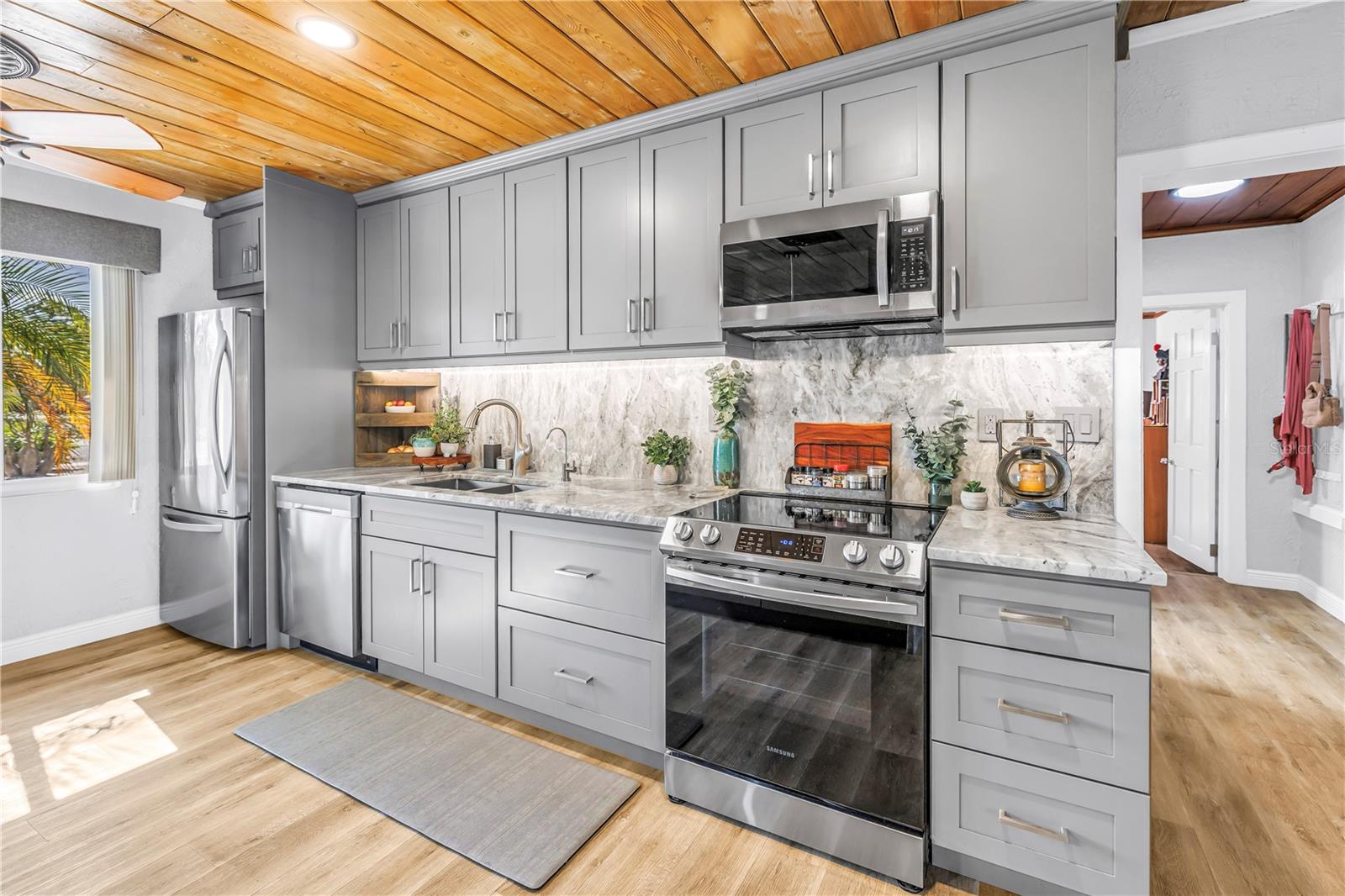 Image 13 of 53 For 308 53rd Street W