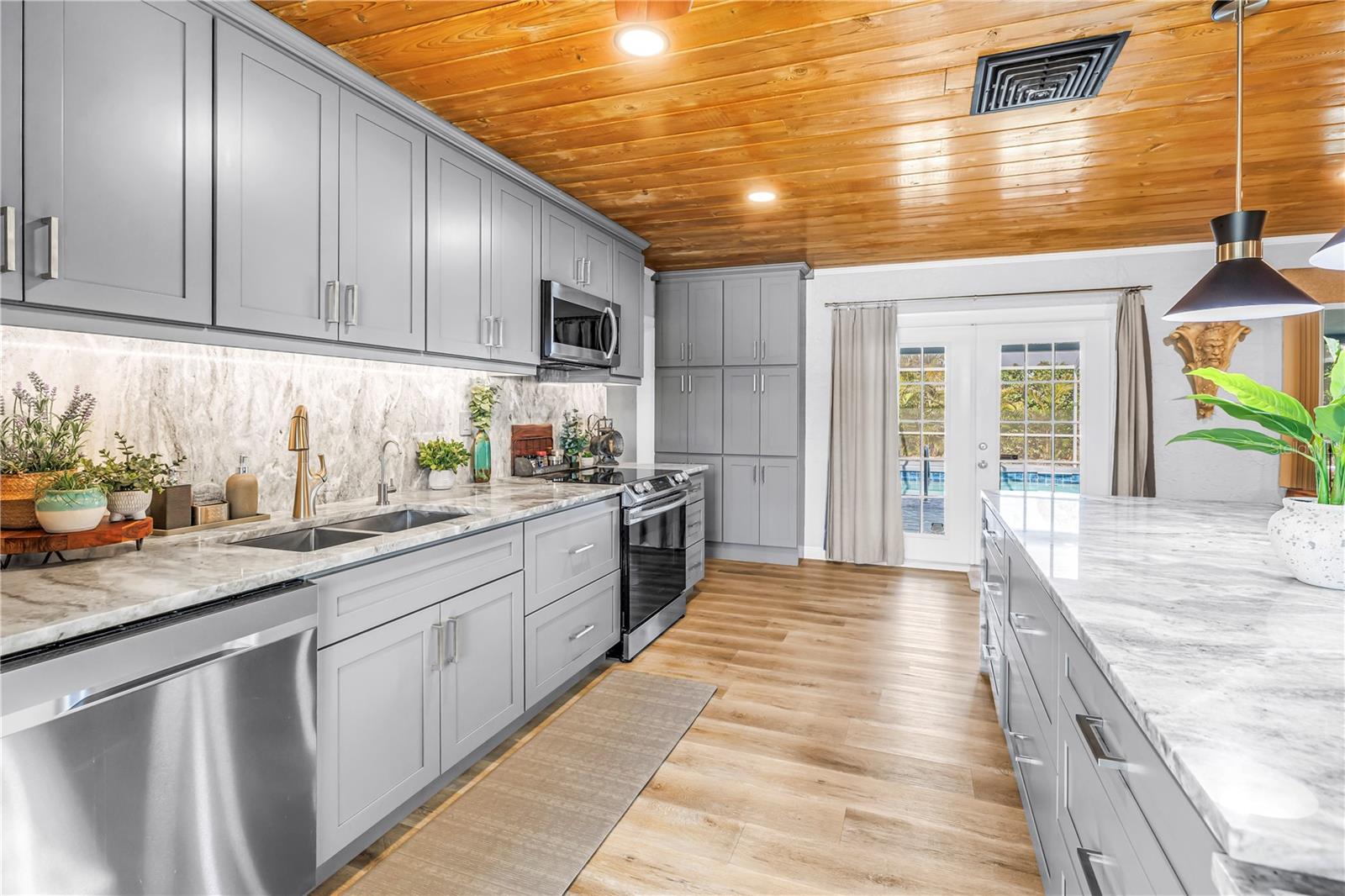 Image 15 of 53 For 308 53rd Street W