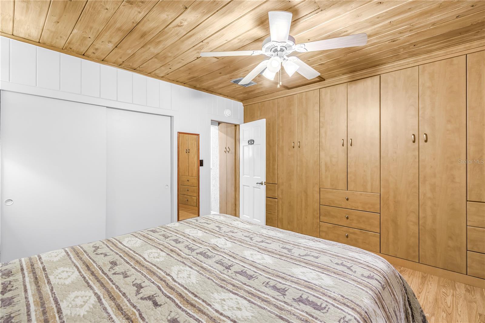 Image 27 of 53 For 308 53rd Street W