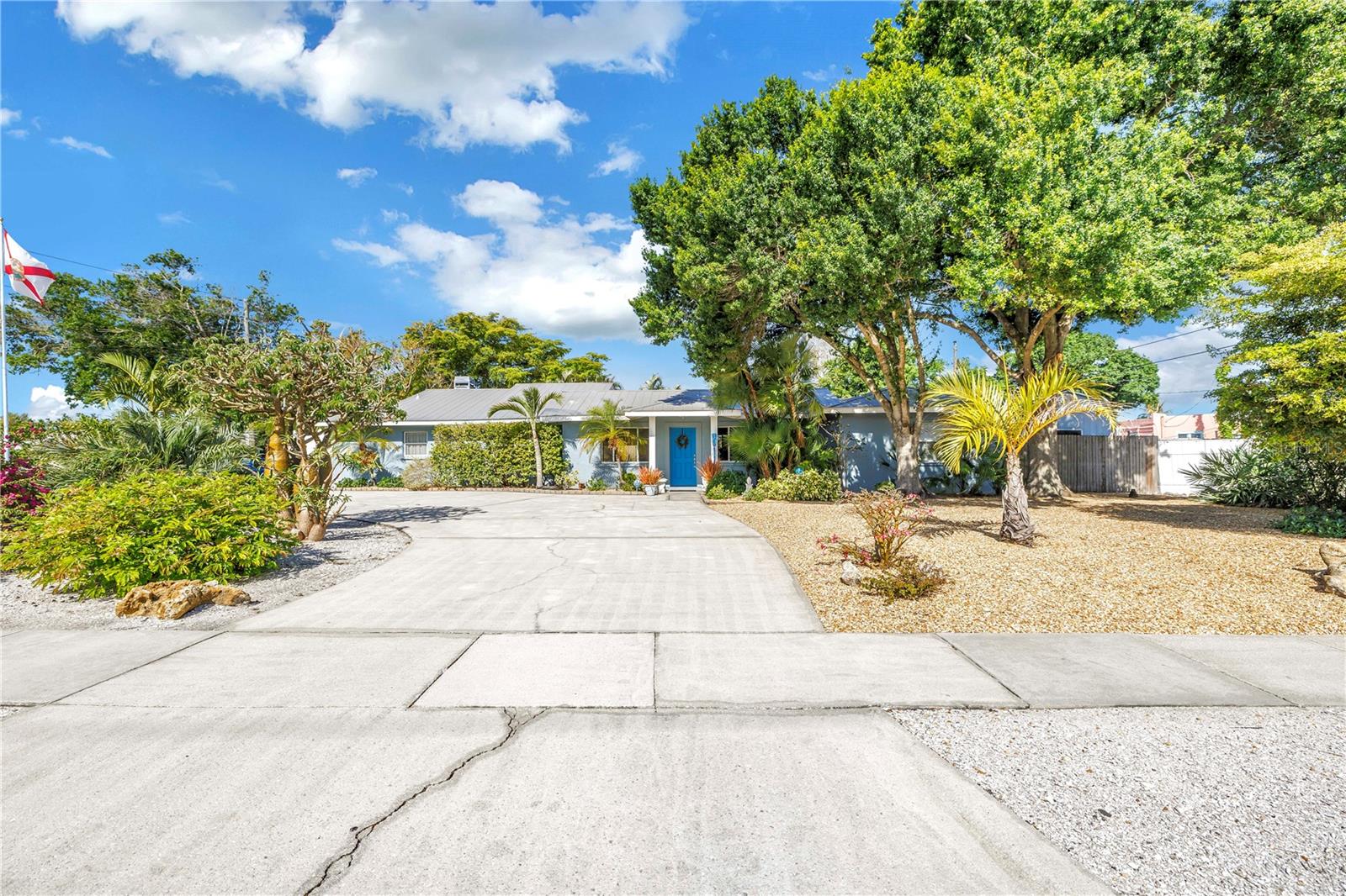 Image 3 of 53 For 308 53rd Street W