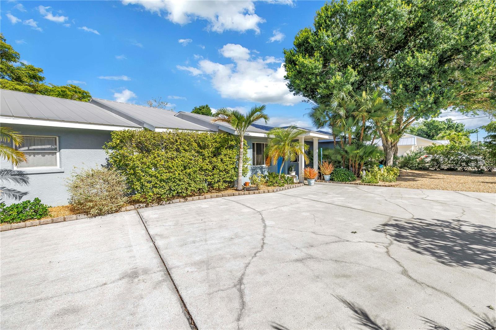 Image 4 of 53 For 308 53rd Street W