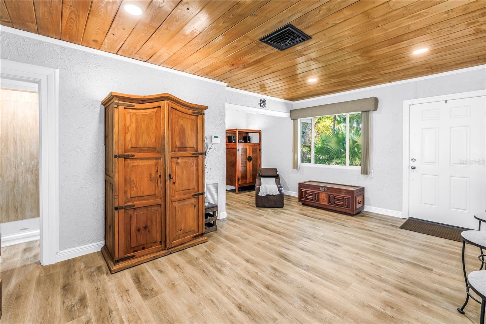 Image 9 of 53 For 308 53rd Street W