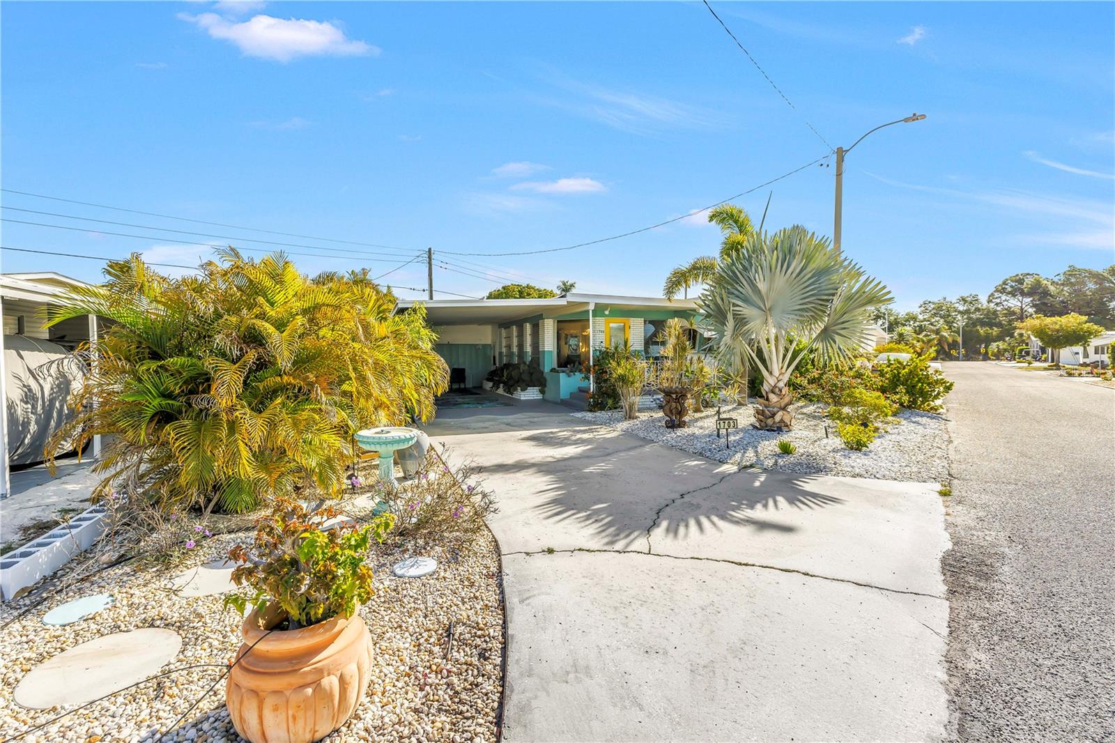 Image 3 of 28 For 1703 Minnesota Avenue