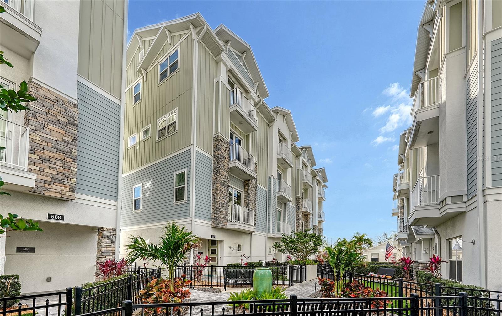 Details for 512 Laurel Park Drive, SARASOTA, FL 34236