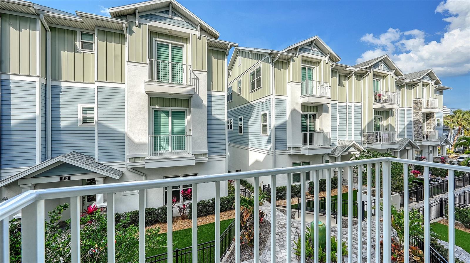 Image 12 of 55 For 512 Laurel Park Drive