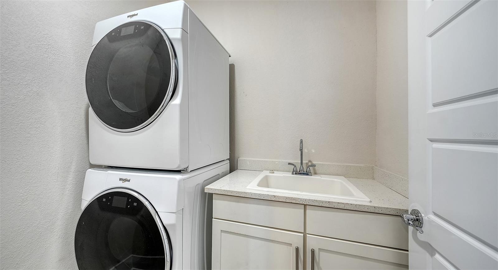 Image 36 of 55 For 512 Laurel Park Drive