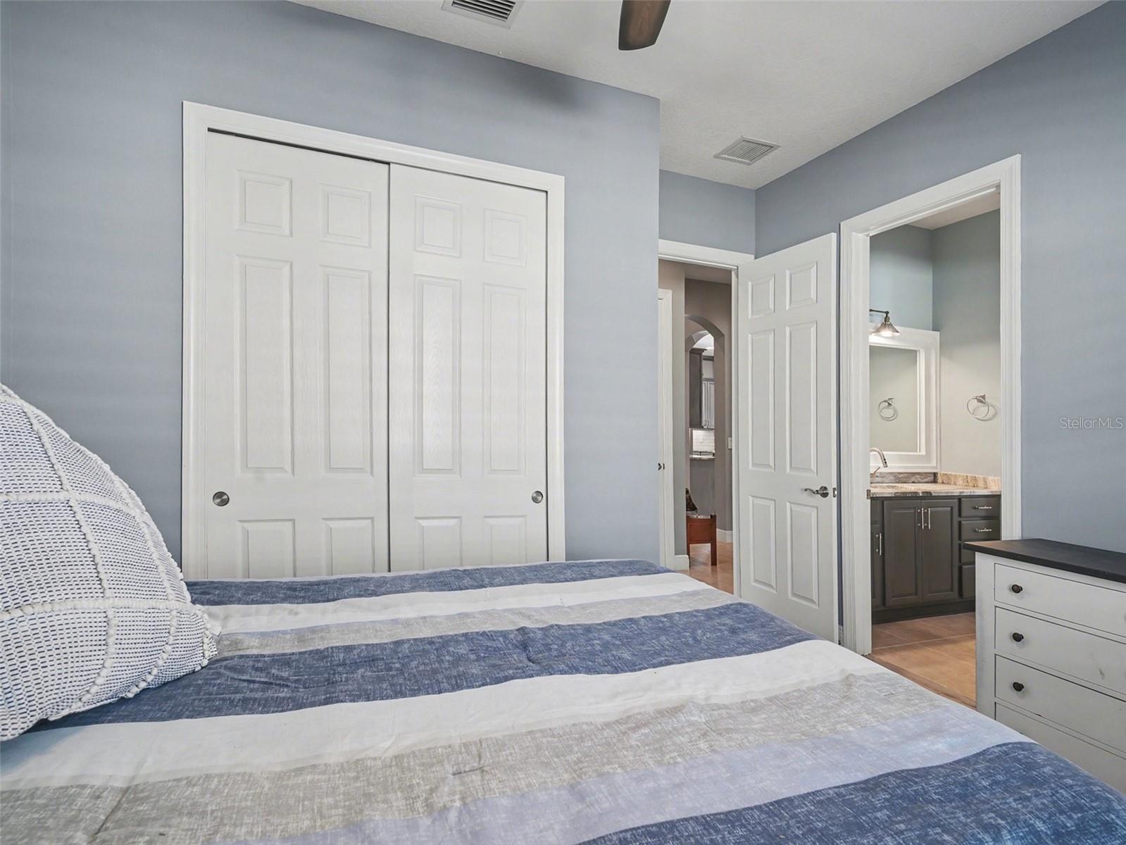 Image 17 of 54 For 1018 Overlook Court