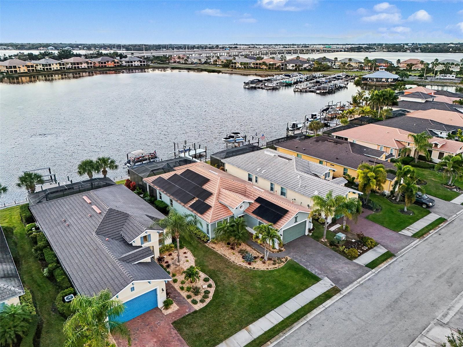 Image 39 of 54 For 1018 Overlook Court